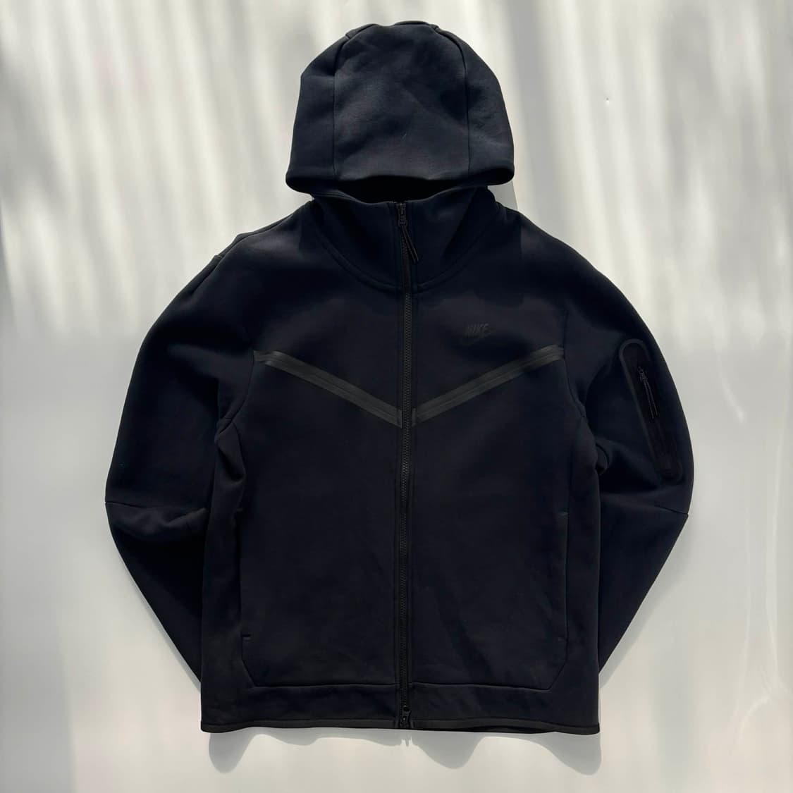 나이키 준신형 블랙 테크팩 후드집업 희귀져지(100) 상품이미지2