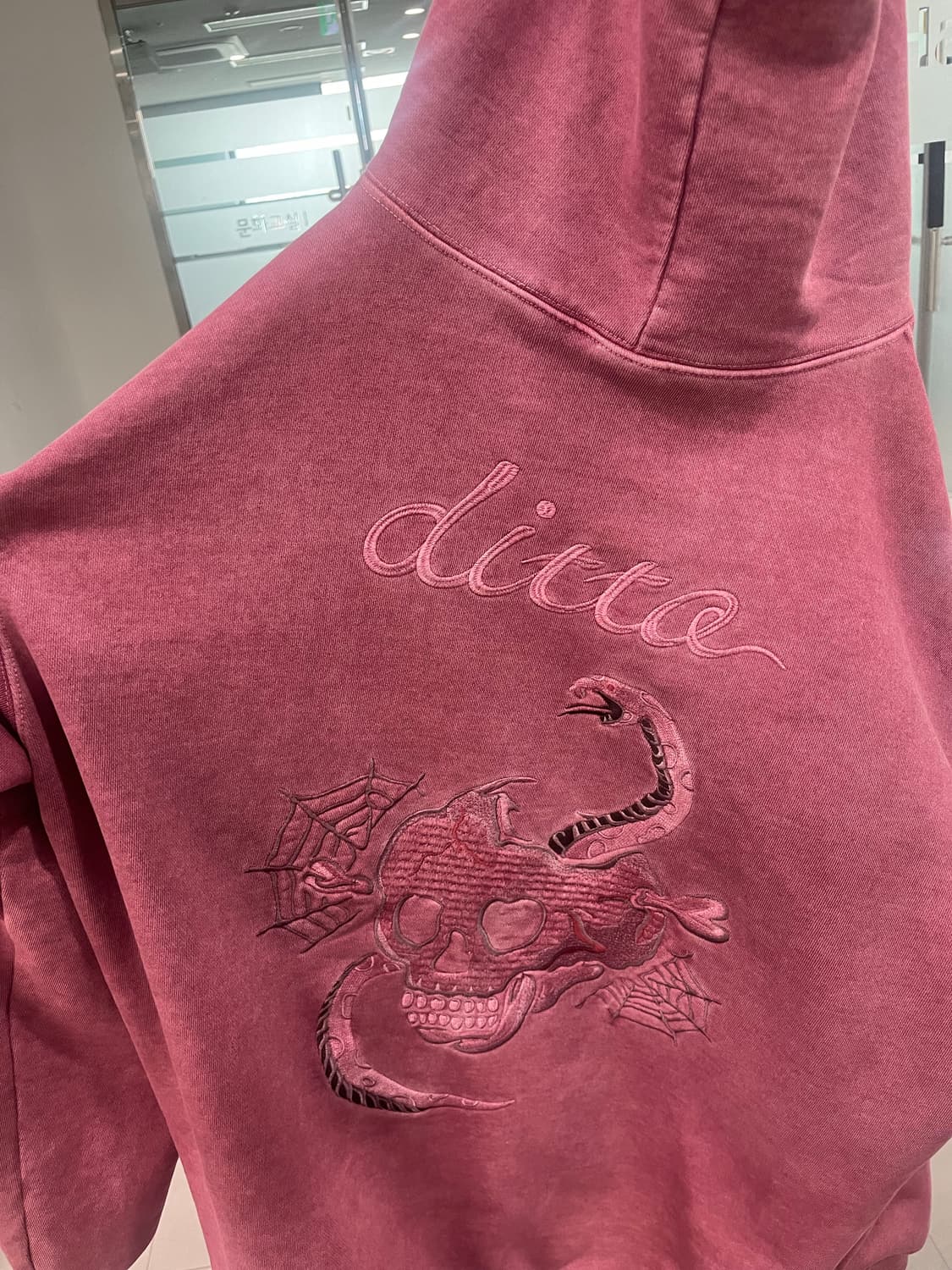 투웨이 스컬 웹 피그먼트 후드집업 더스티핑크 상품이미지2