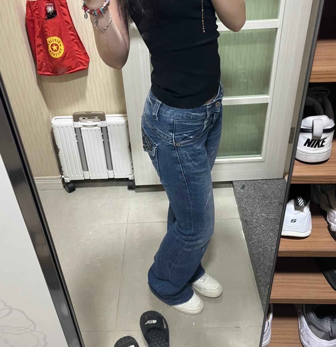 로우라이즈 플레어 진 부츠컷 청바지 상품이미지3