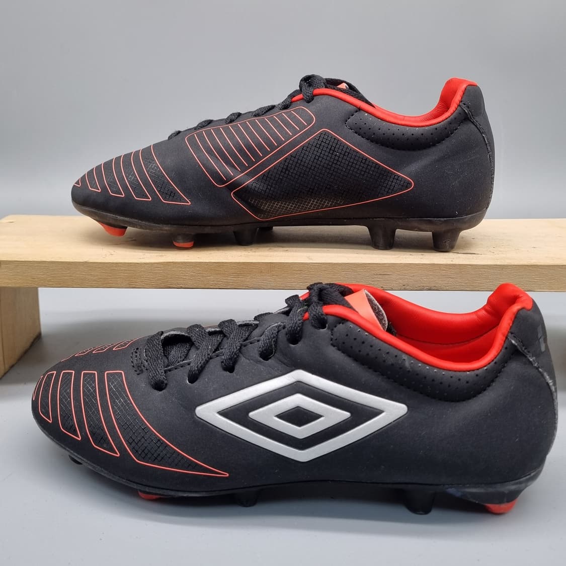 엄브로 아동축구화 225 상품이미지1