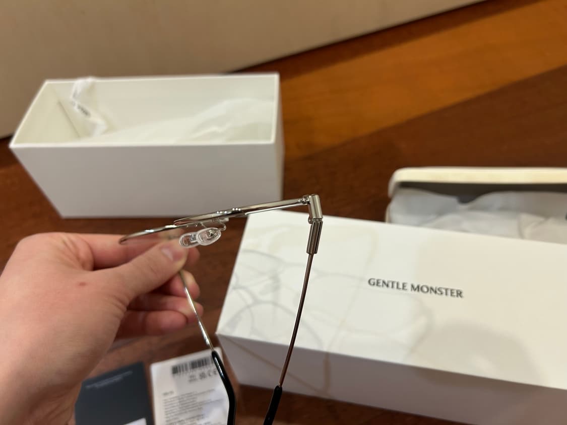 젠틀몬스터 ONIL-02 실버 안경 상품이미지5