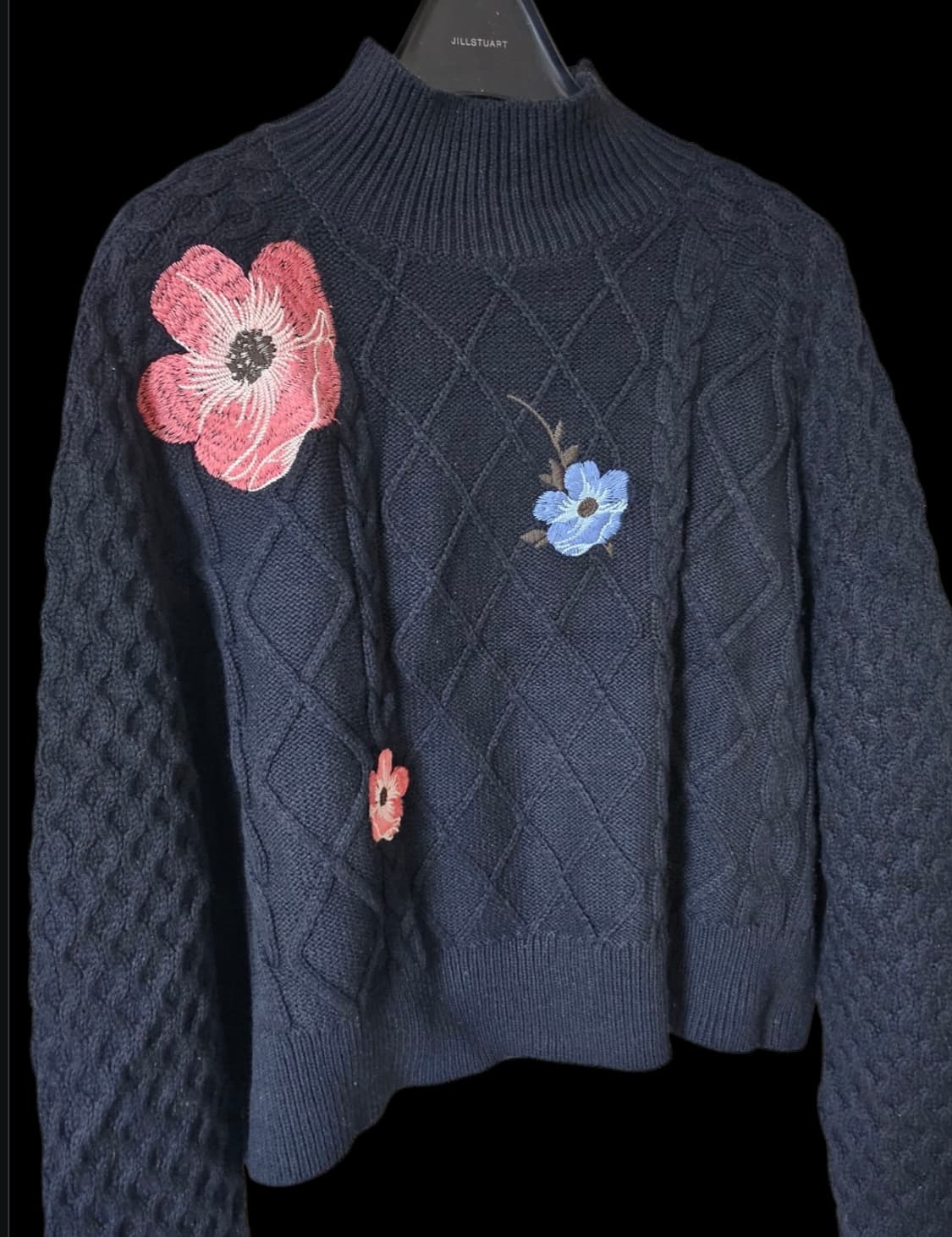 타미힐피거 네이비 플라워 자수 모크넥 크롭 여성 니트 55 상품이미지5