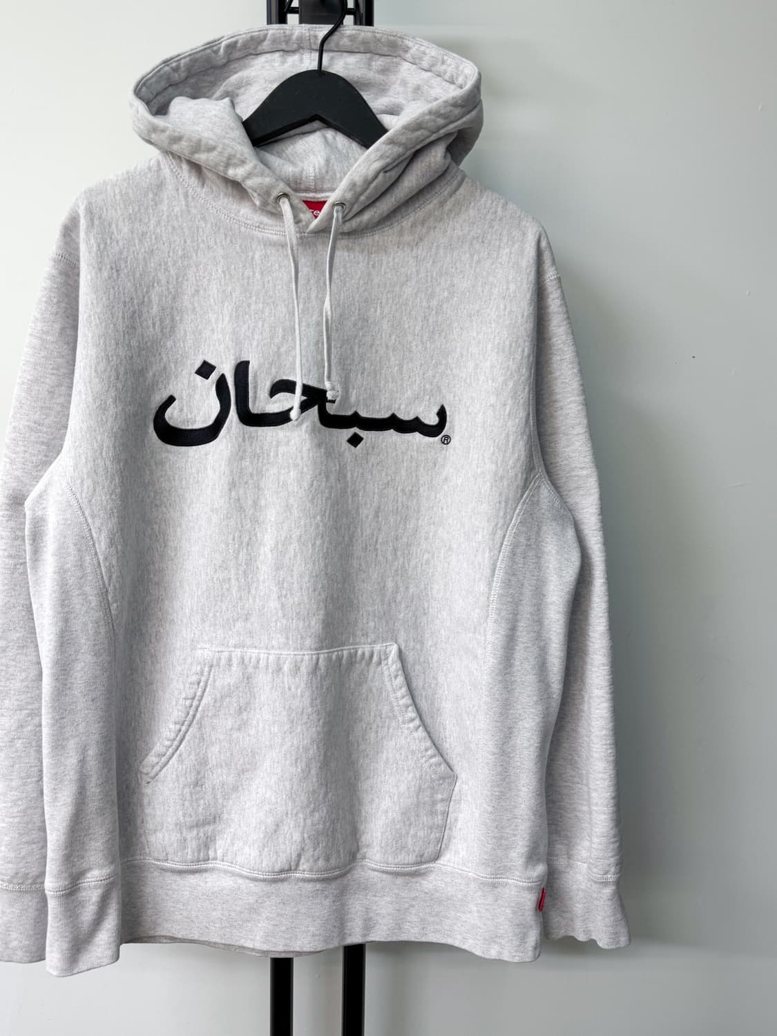 슈프림 17FW 아라빅 로고 후드티 상품이미지3