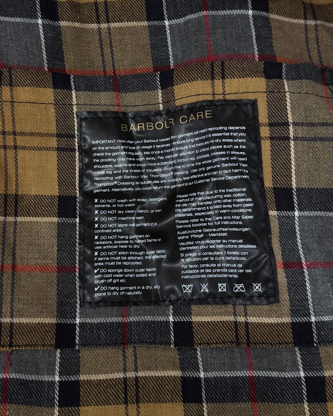 바버 인터내셔널 블랙 하이넥 벨티드 오리지널 왁스 자켓 상품이미지9