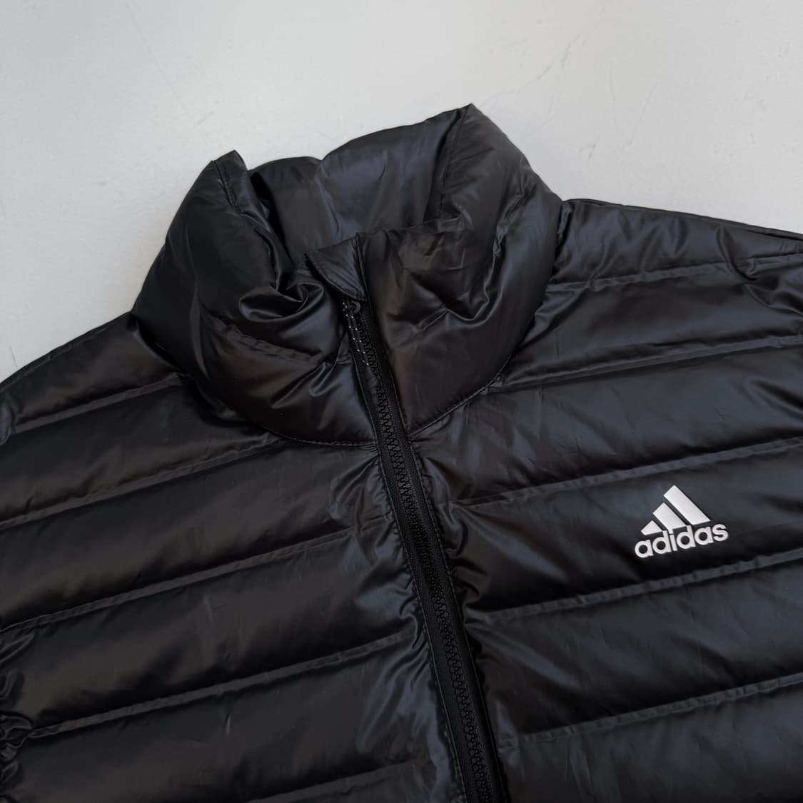 아디다스 애벌레 고프코어 경량패딩 조끼 베스트 상품이미지3