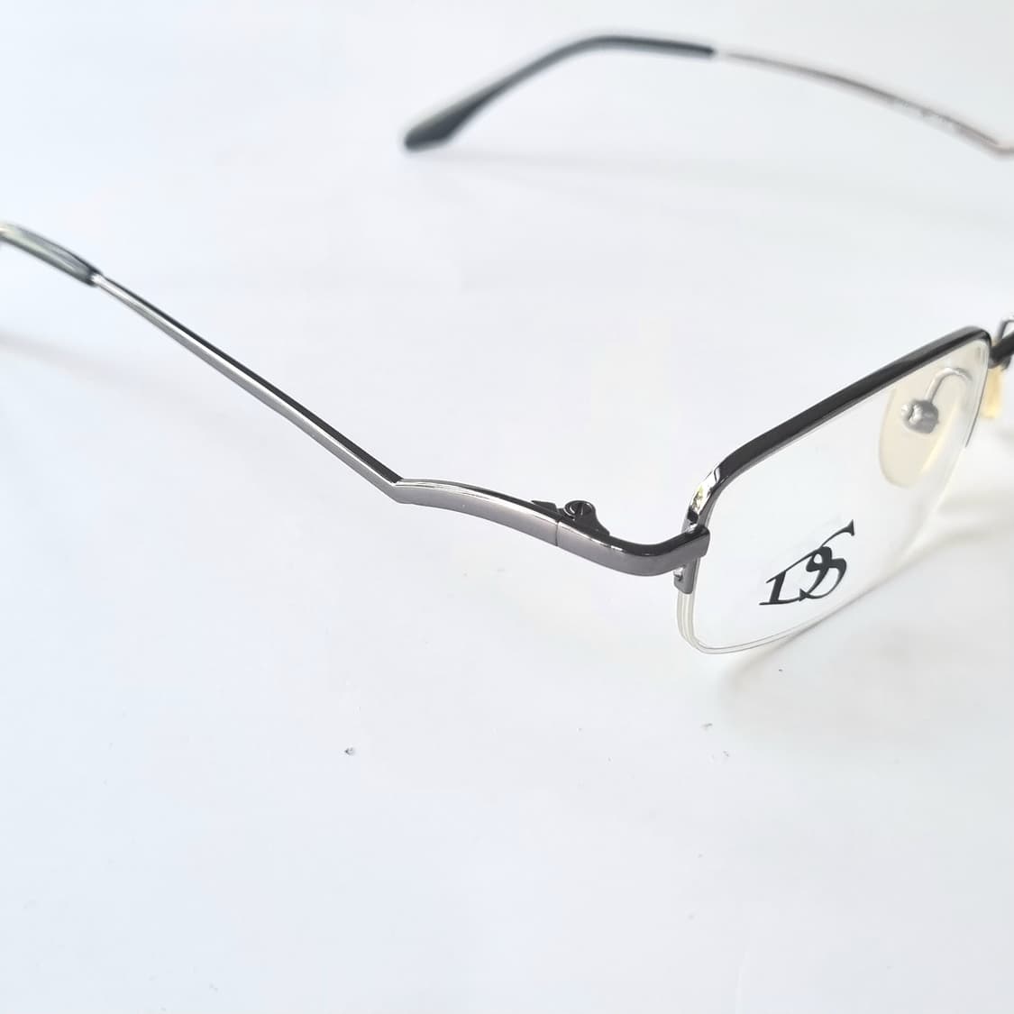 데드스탁 레트로한 감성을담은 반무테 안경테 787 상품이미지7