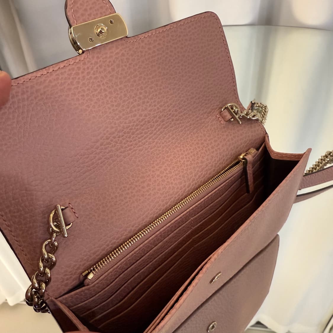 구찌 인터로킹 G 체인백  상품이미지5