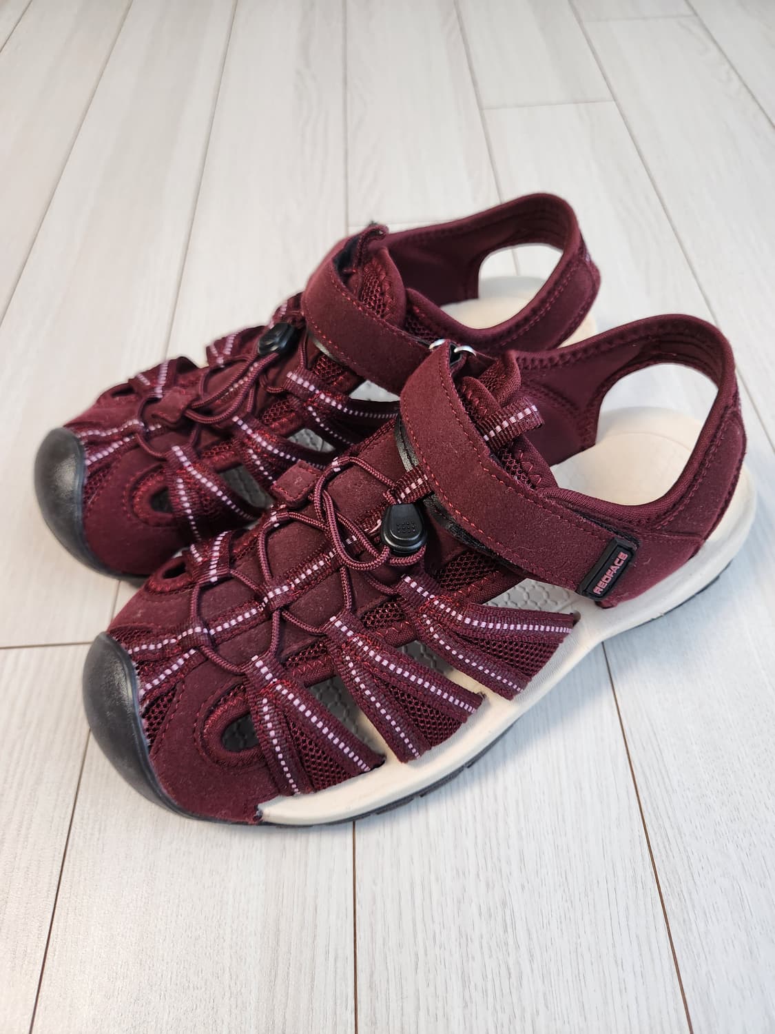 레드페이스 하이킹 바캉스 여성용 샌들 충격흡수 디어우먼샌들 사이즈240
 상품이미지1