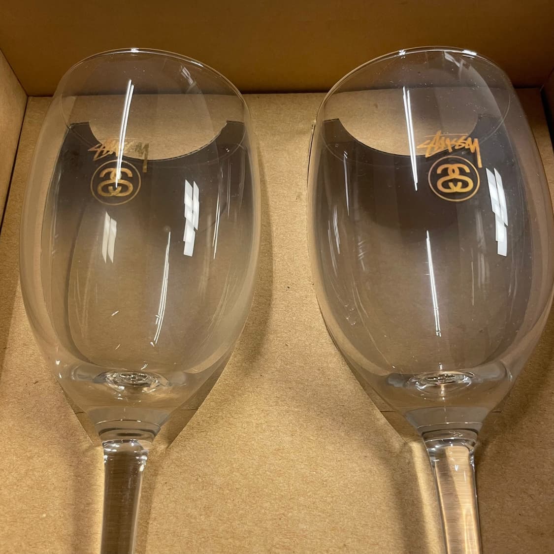 스투시 홀리데이 기념 와인잔 세트 상품이미지3