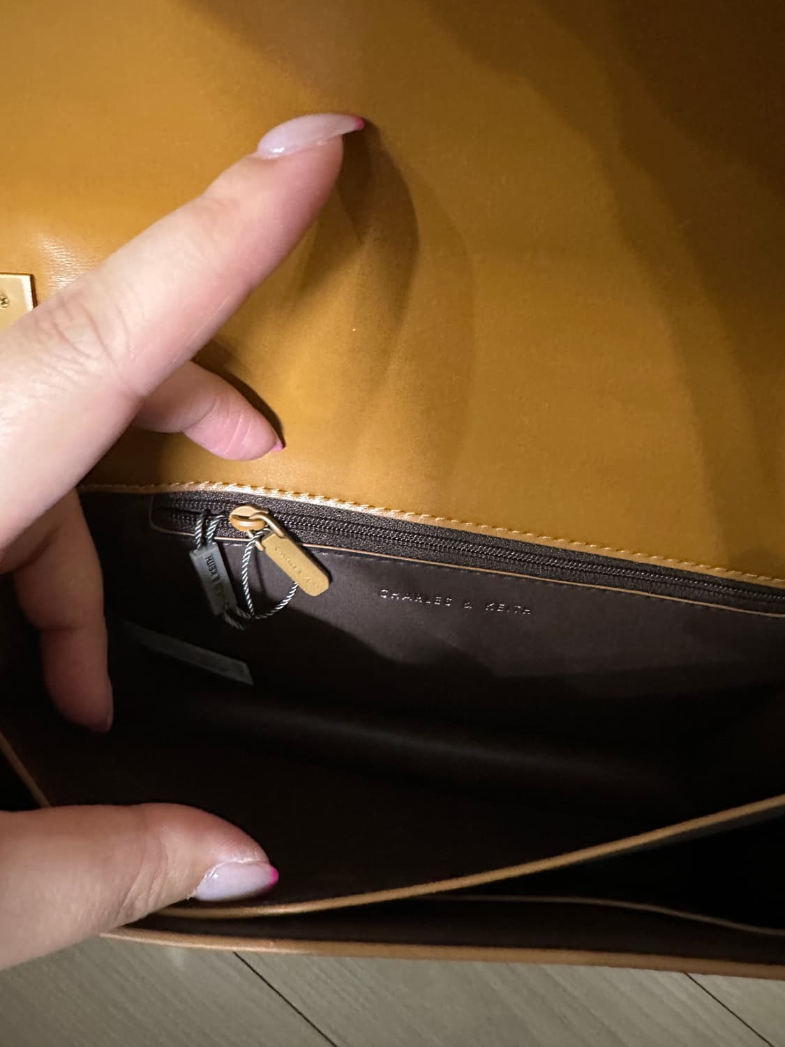 찰스앤키스 패턴 크로스백 상품이미지3