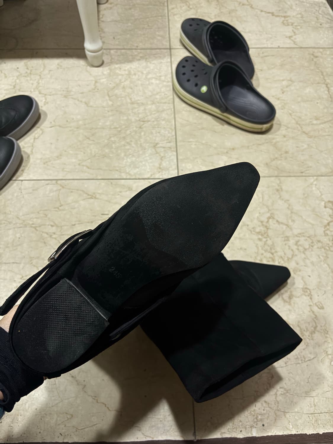 루즈슬립오버 스웨이드 허그 부츠 상품이미지3