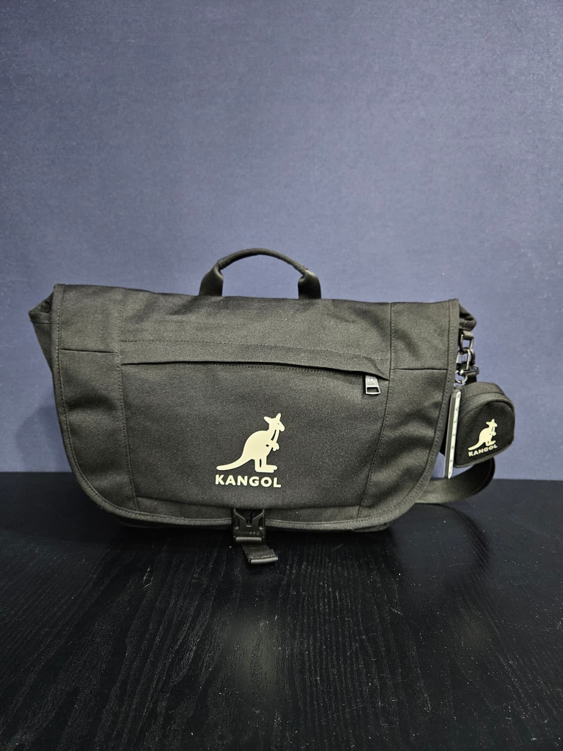 캉골 페브릭 블랙컬러 남녀겸용 메신저백 크로스백  상품이미지1