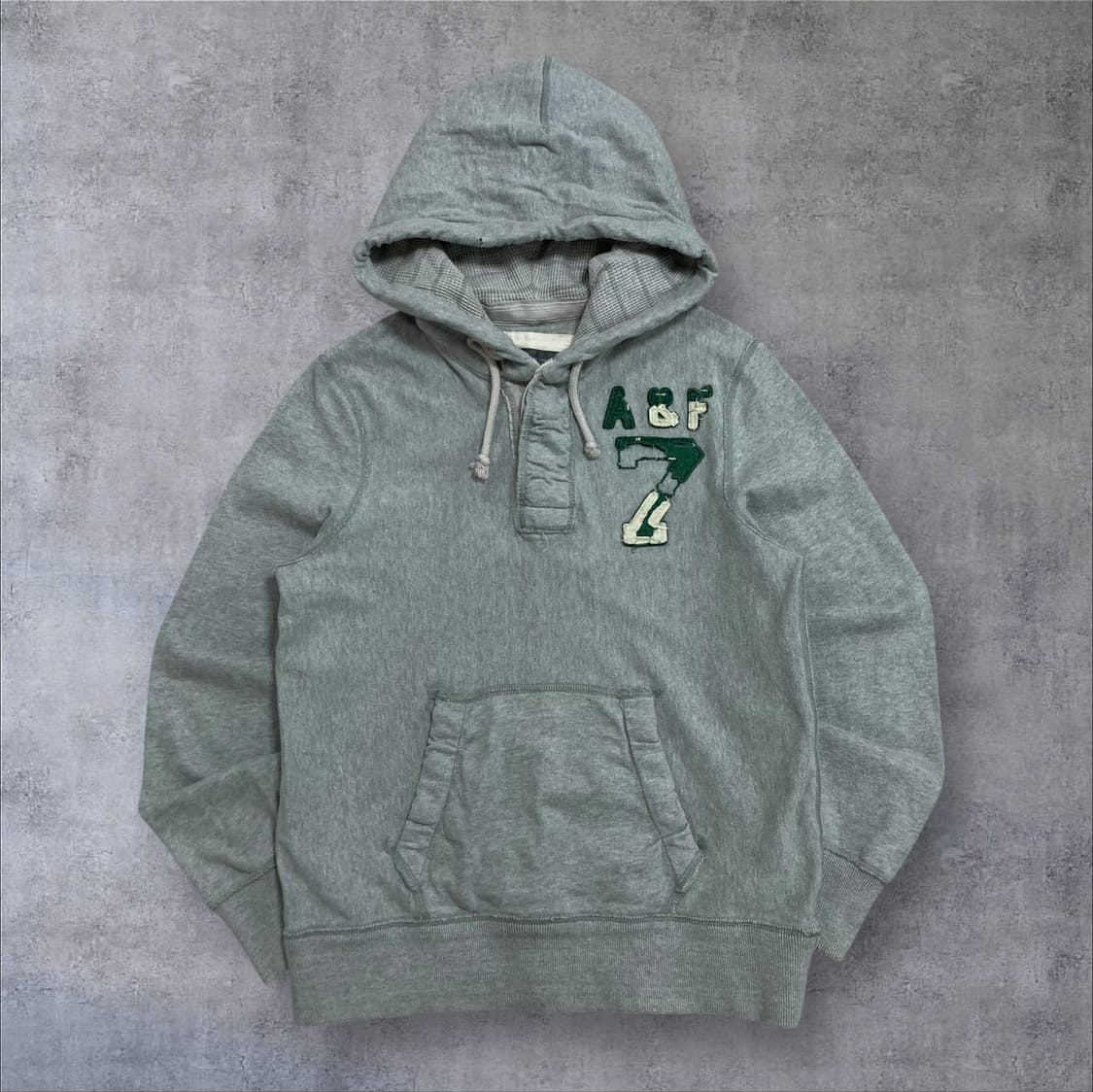 아베크롬비 y2k 스몰 로고 그레이 후드티 상품이미지1