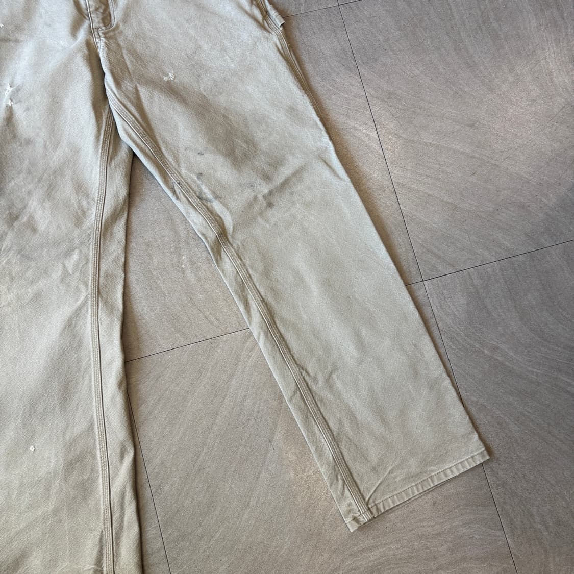 칼하트 오리지널 라이트 그레이 카펜터 팬츠 입니다.  상품이미지8