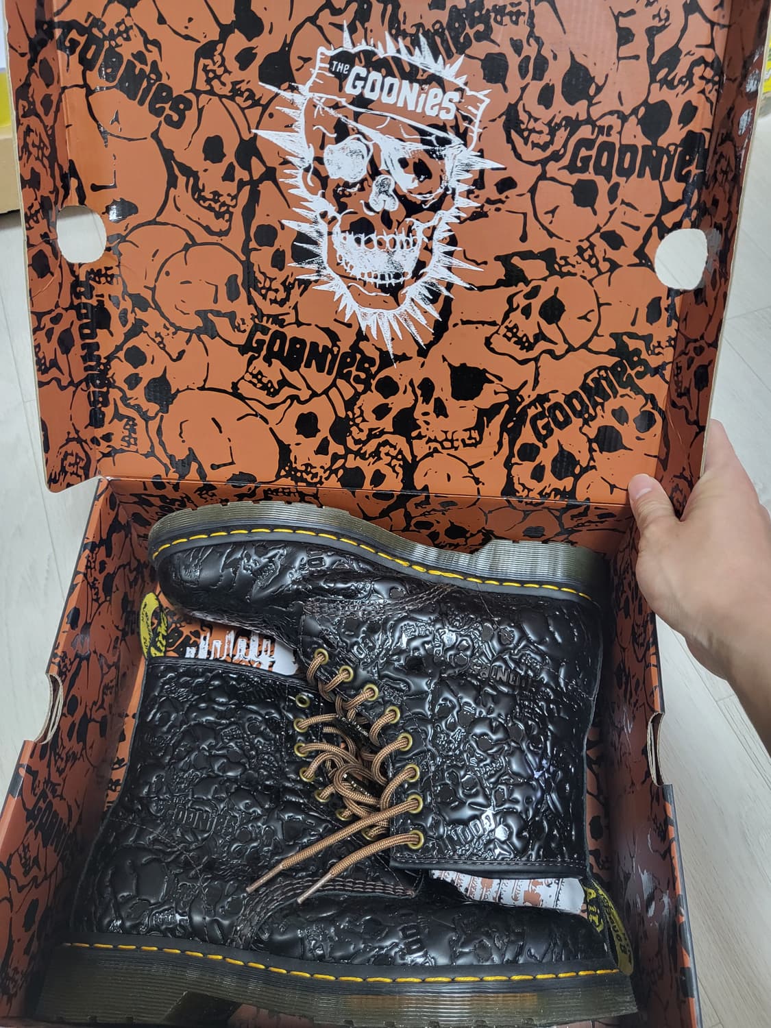 [270,us9 uk8]닥터마틴 구니스 콜라보 상품이미지9