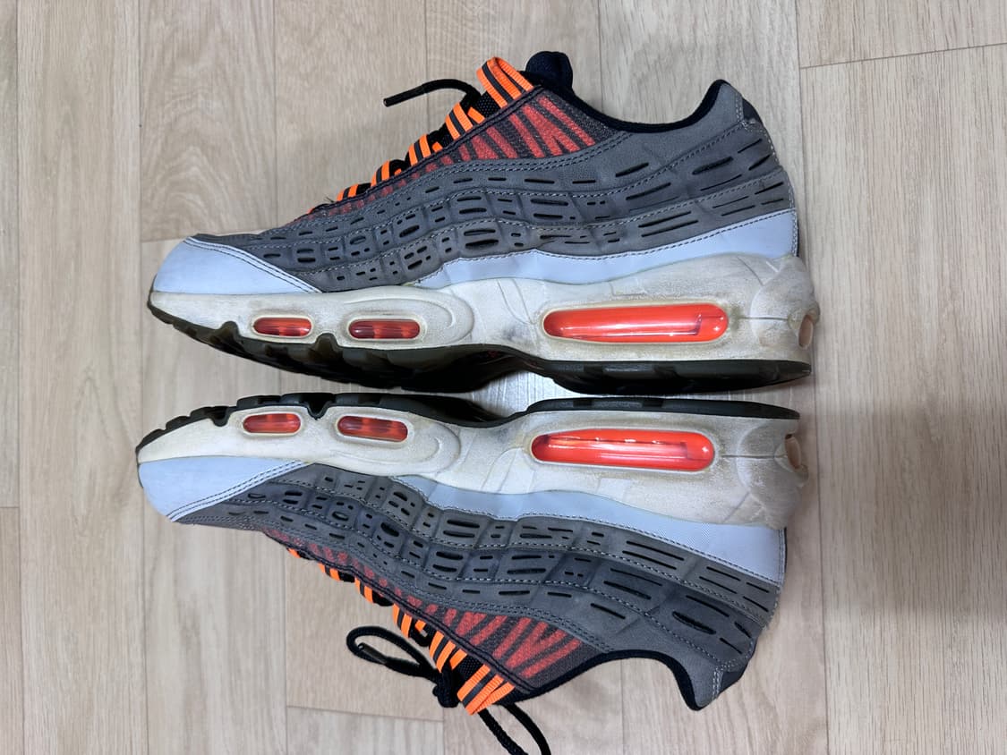 [290] 나이키 x 킴존스 에어맥스 95 토탈오렌지 상품이미지4