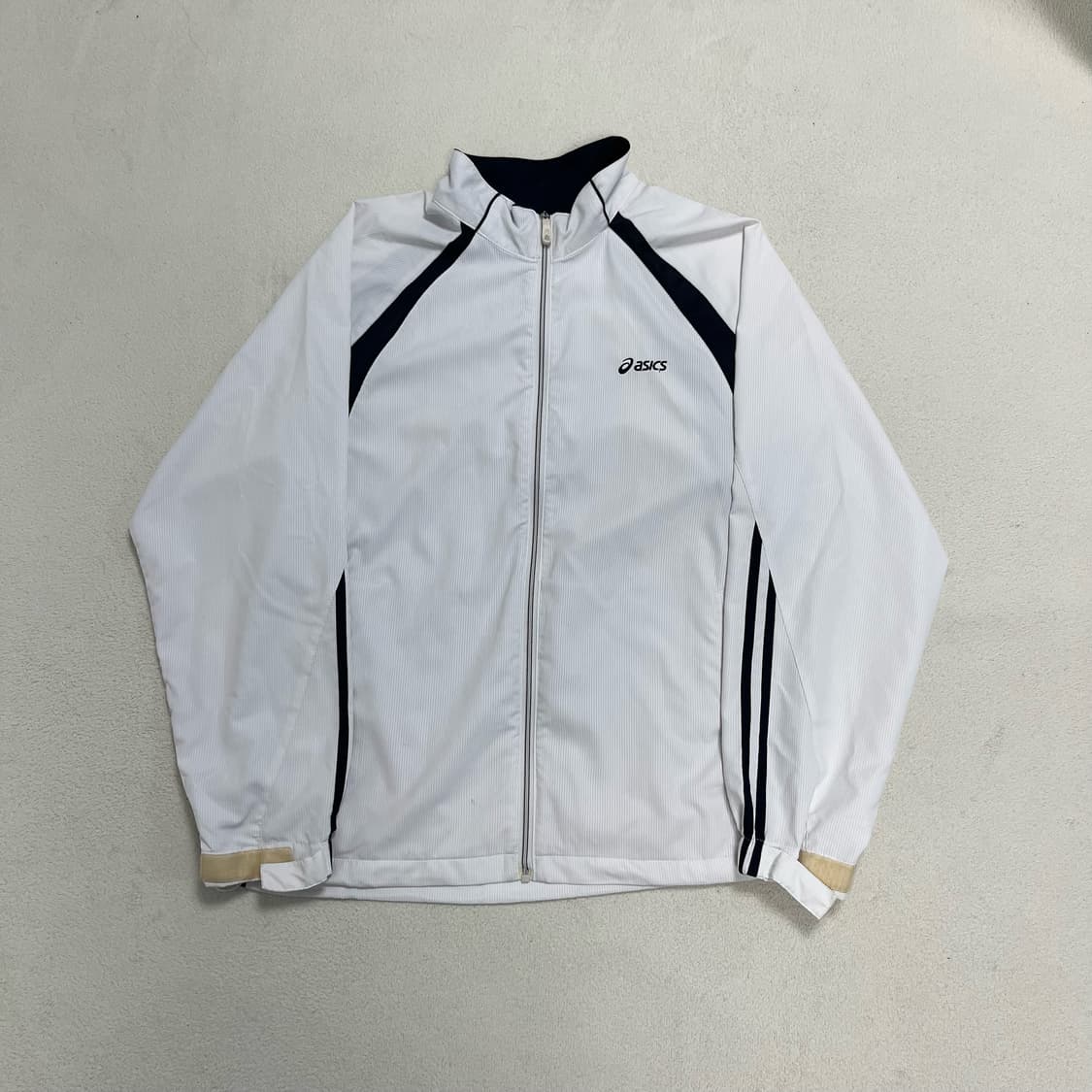 Asics white windbreaker 상품이미지4