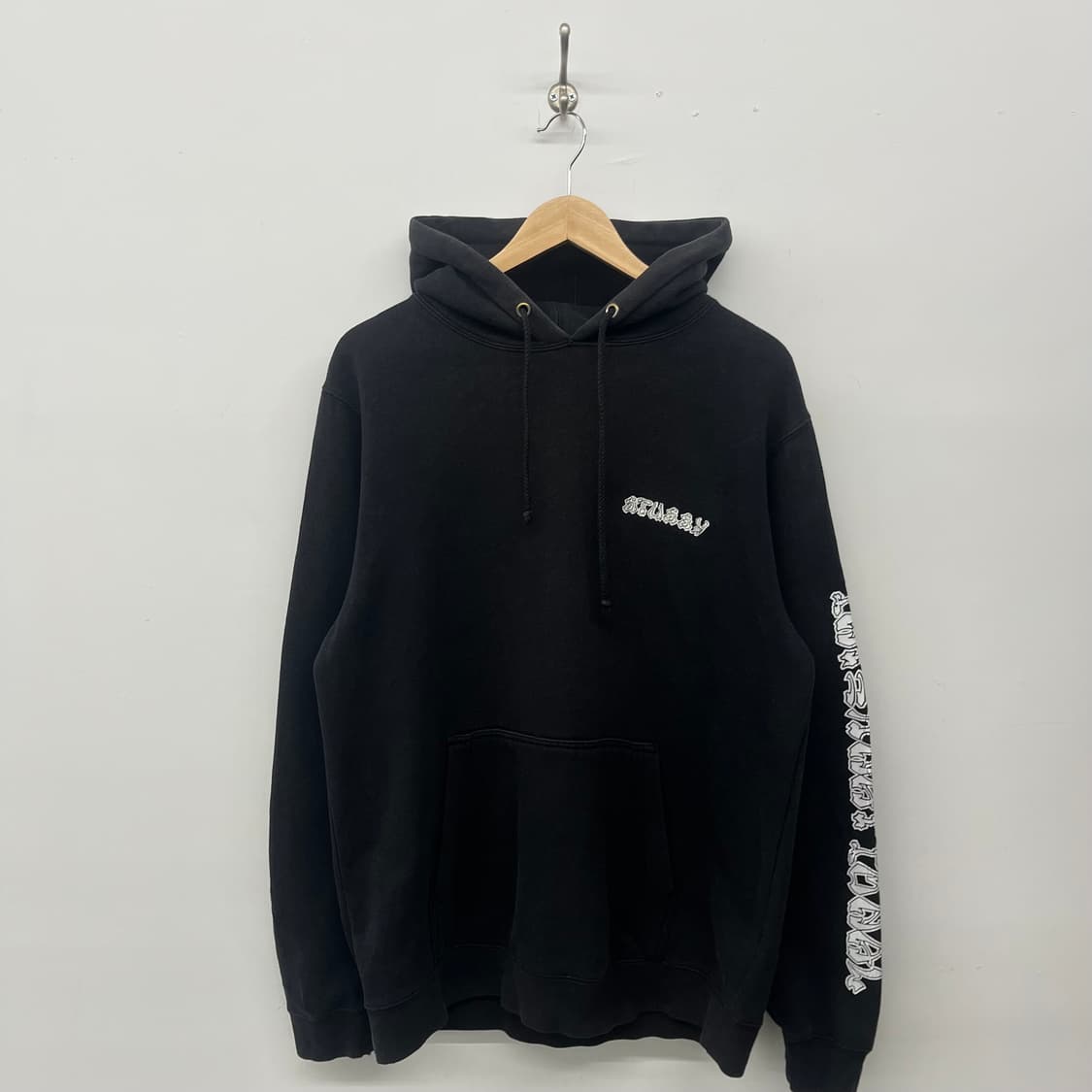 스투시 블랙 후드티 프린팅 남L 상품이미지1