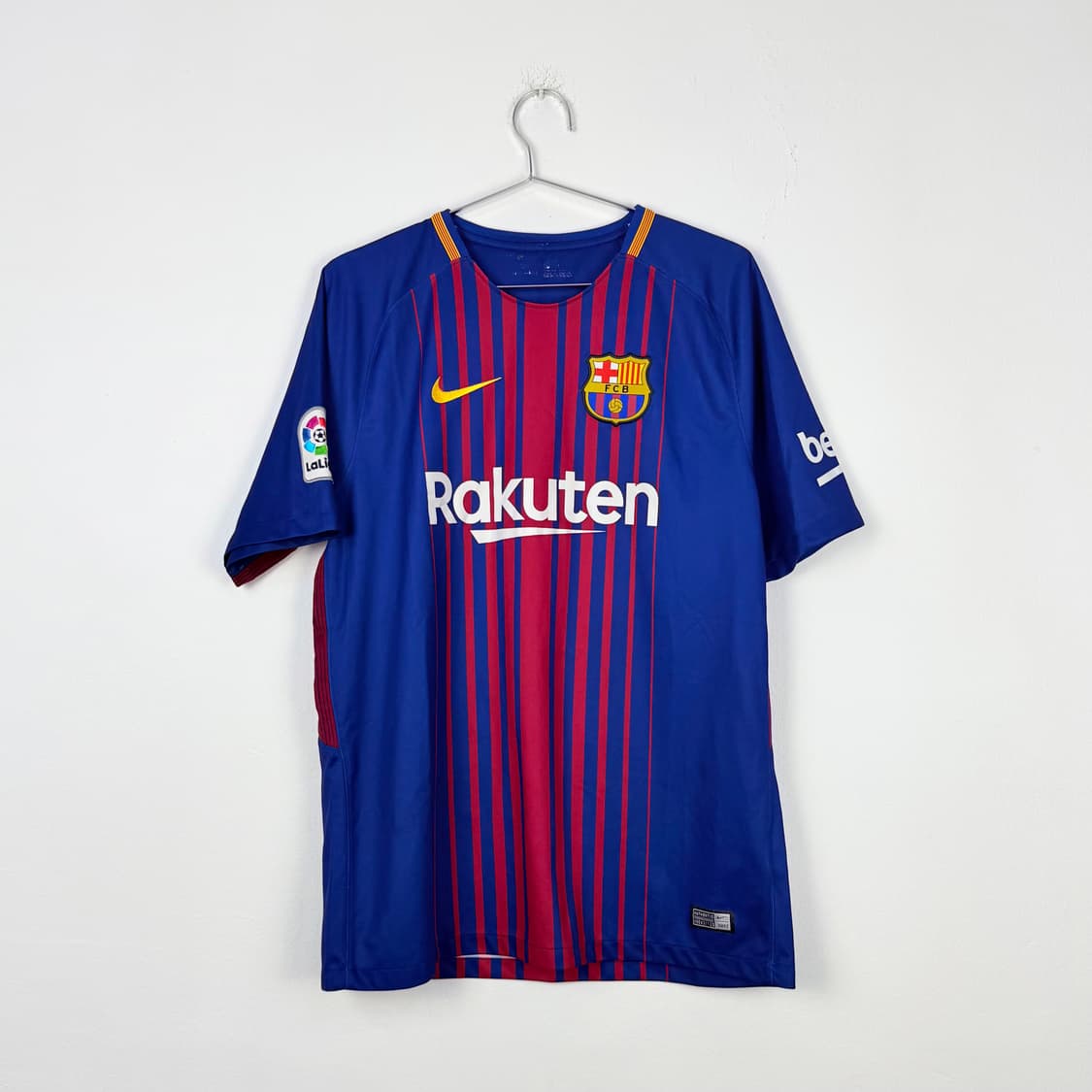 17-18 바르셀로나 홈 이니에스타 유니폼 상품이미지5