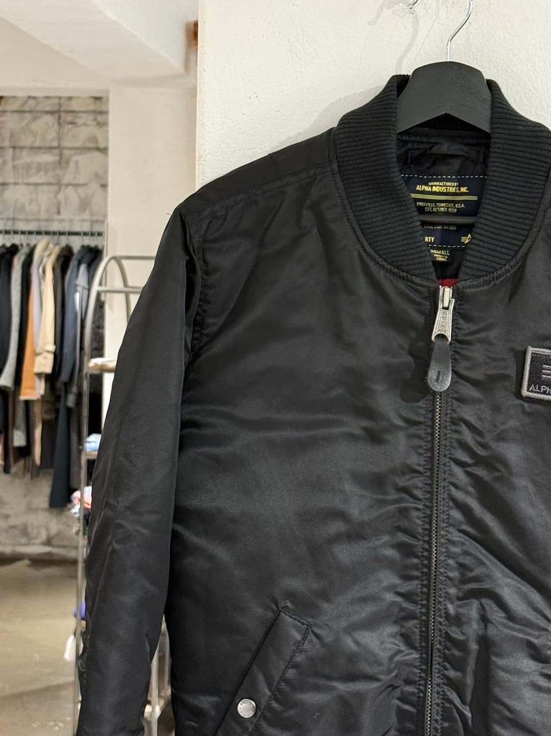 알파인더스트리 블랙 MA-1 디-텍 나일론 봄버 자켓 상품이미지2
