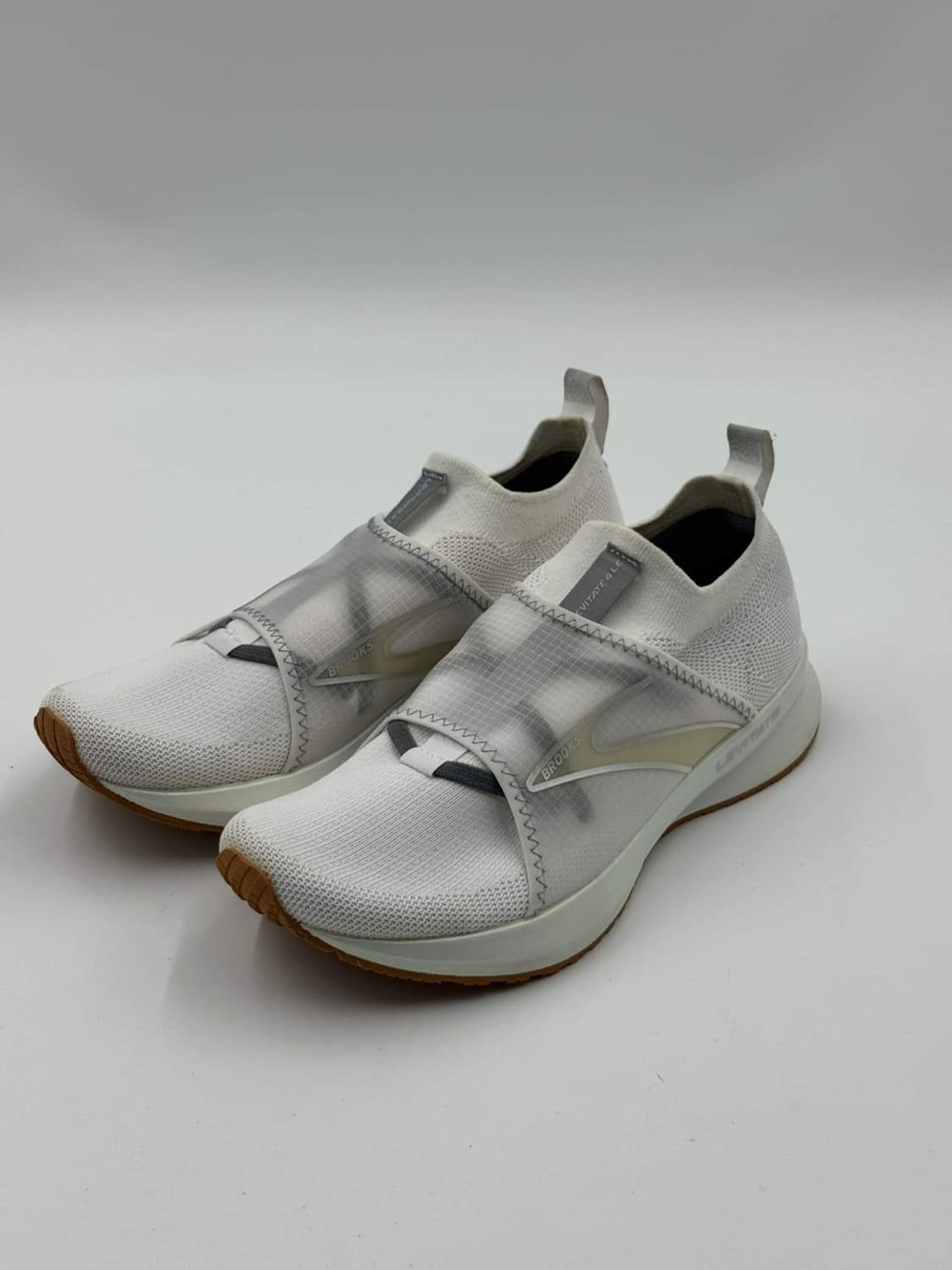 브룩스 레비테이트 4 상품이미지1