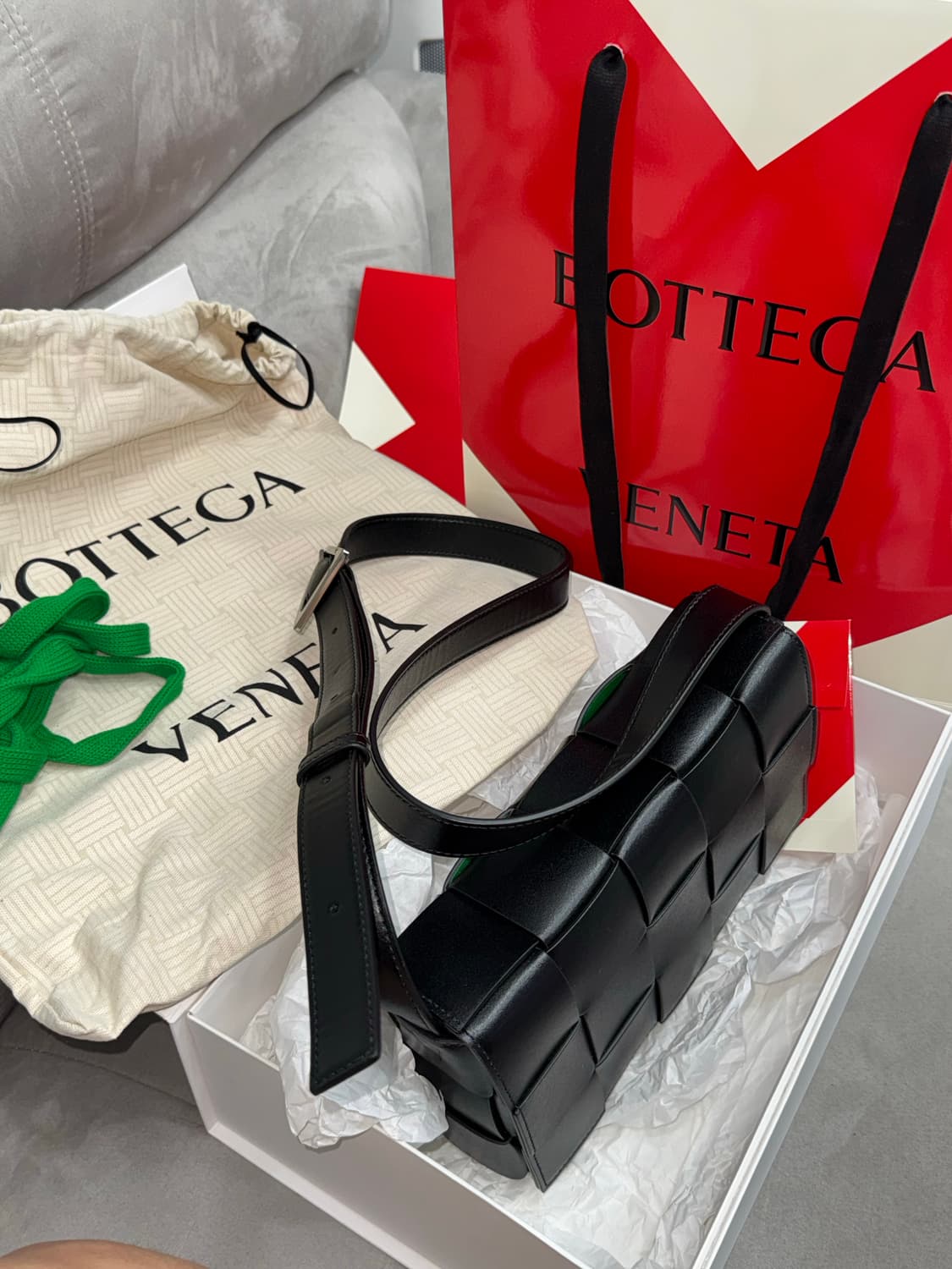 보테가베네타 카세트백 블랙패러킷 상품이미지9