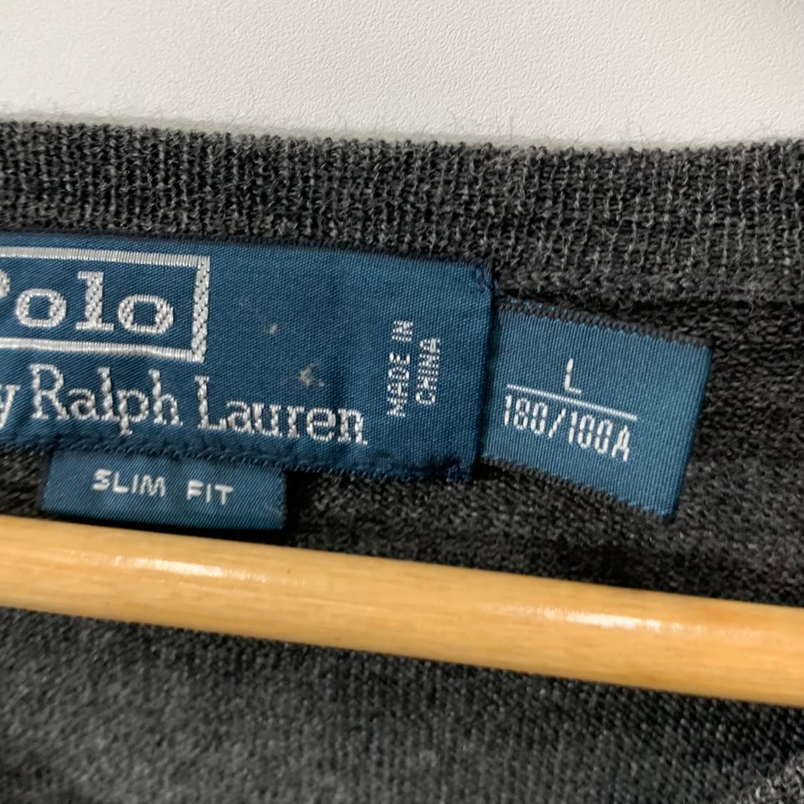 폴로 그레이 브이넥  니트 상품이미지3