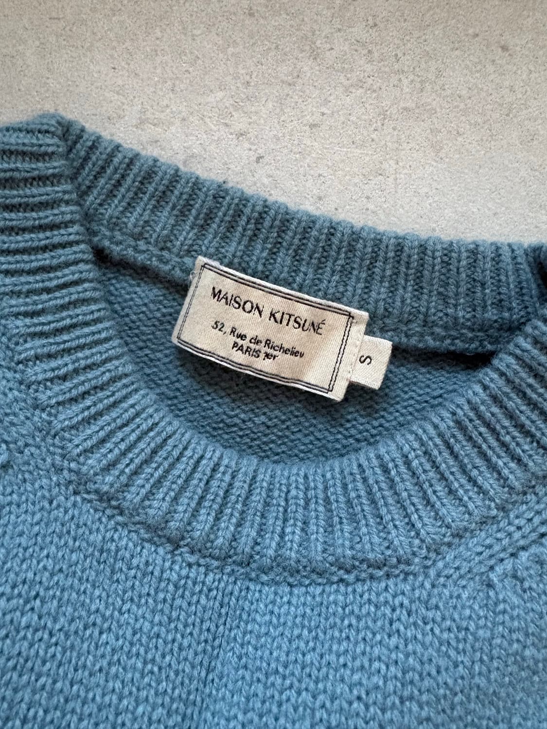 메종키츠네 폭스헤드 니트 S (채도낮은 파스텔블루) 상품이미지3