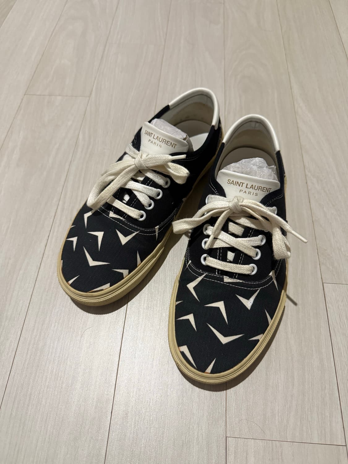 생로랑 15FW 부메랑 스니커즈 상품이미지1