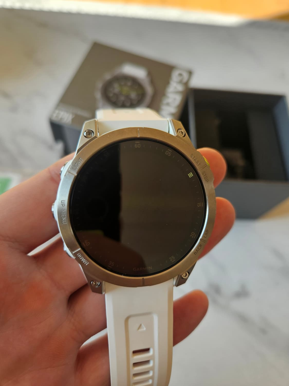 가민 에픽스 Gen2 화이트 상품이미지4