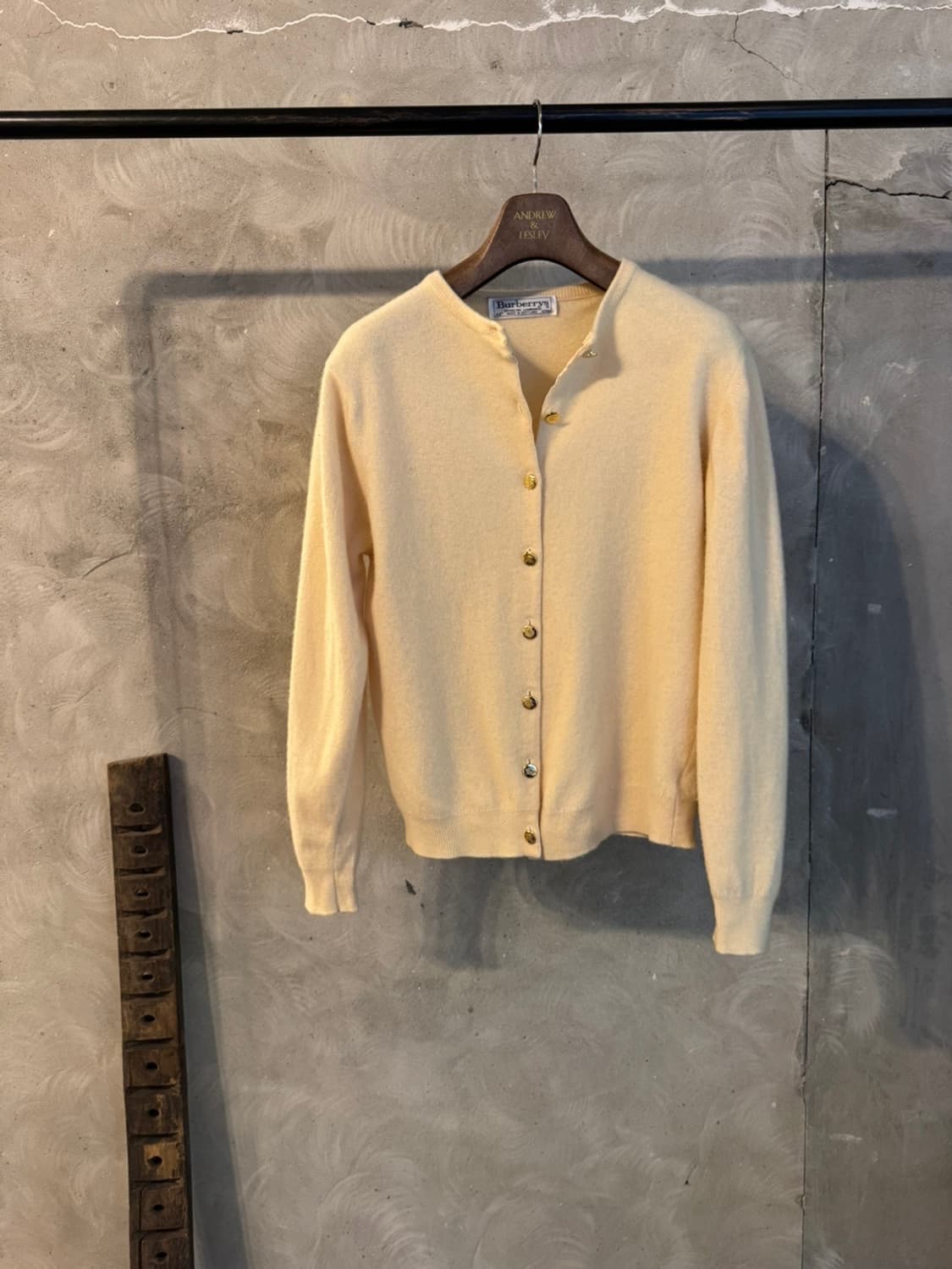 버버리 램스울 금장 가디건 55 상품이미지4