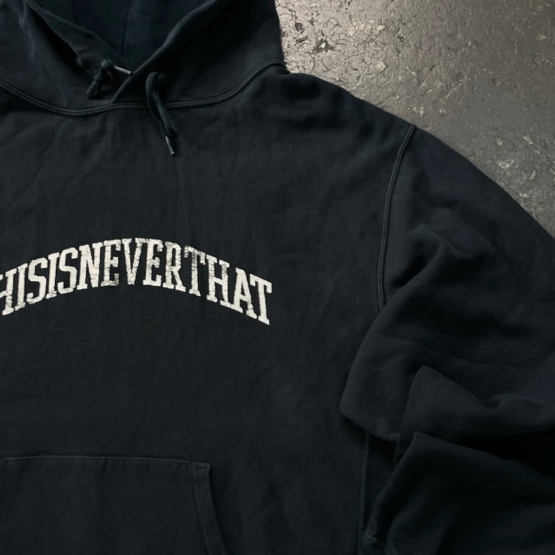 100 챔피온 x 디스이즈네버댓 리버스위브 후드티  상품이미지2