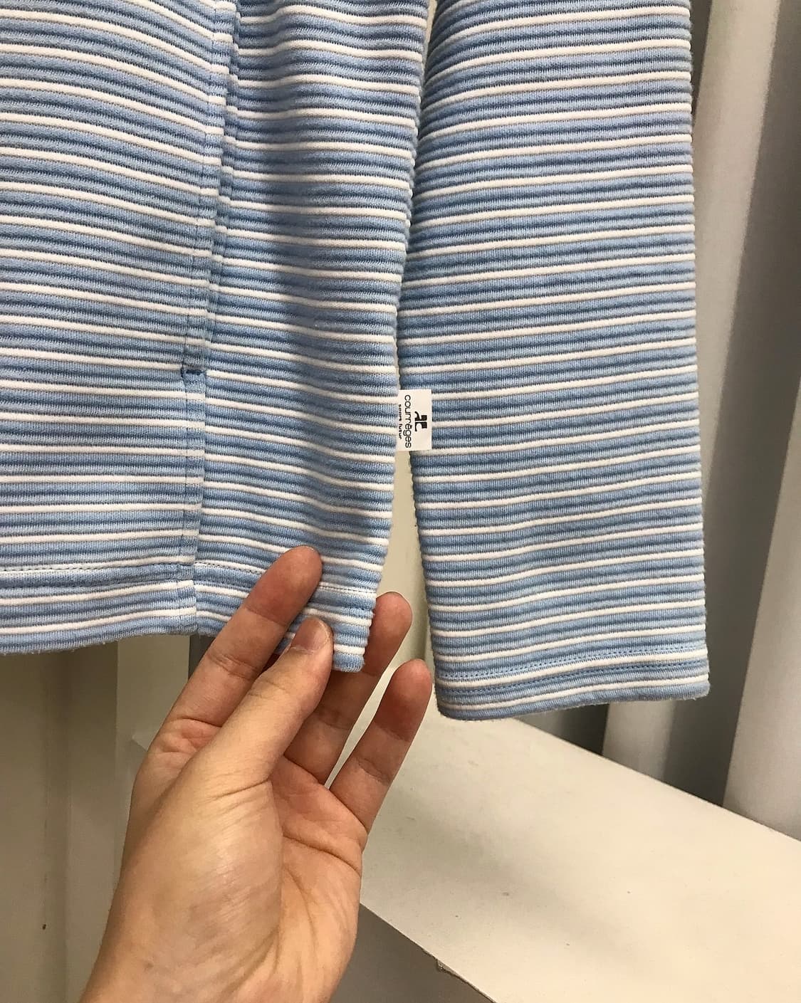 꾸레쥬 로고 단가라 집업 상품이미지3