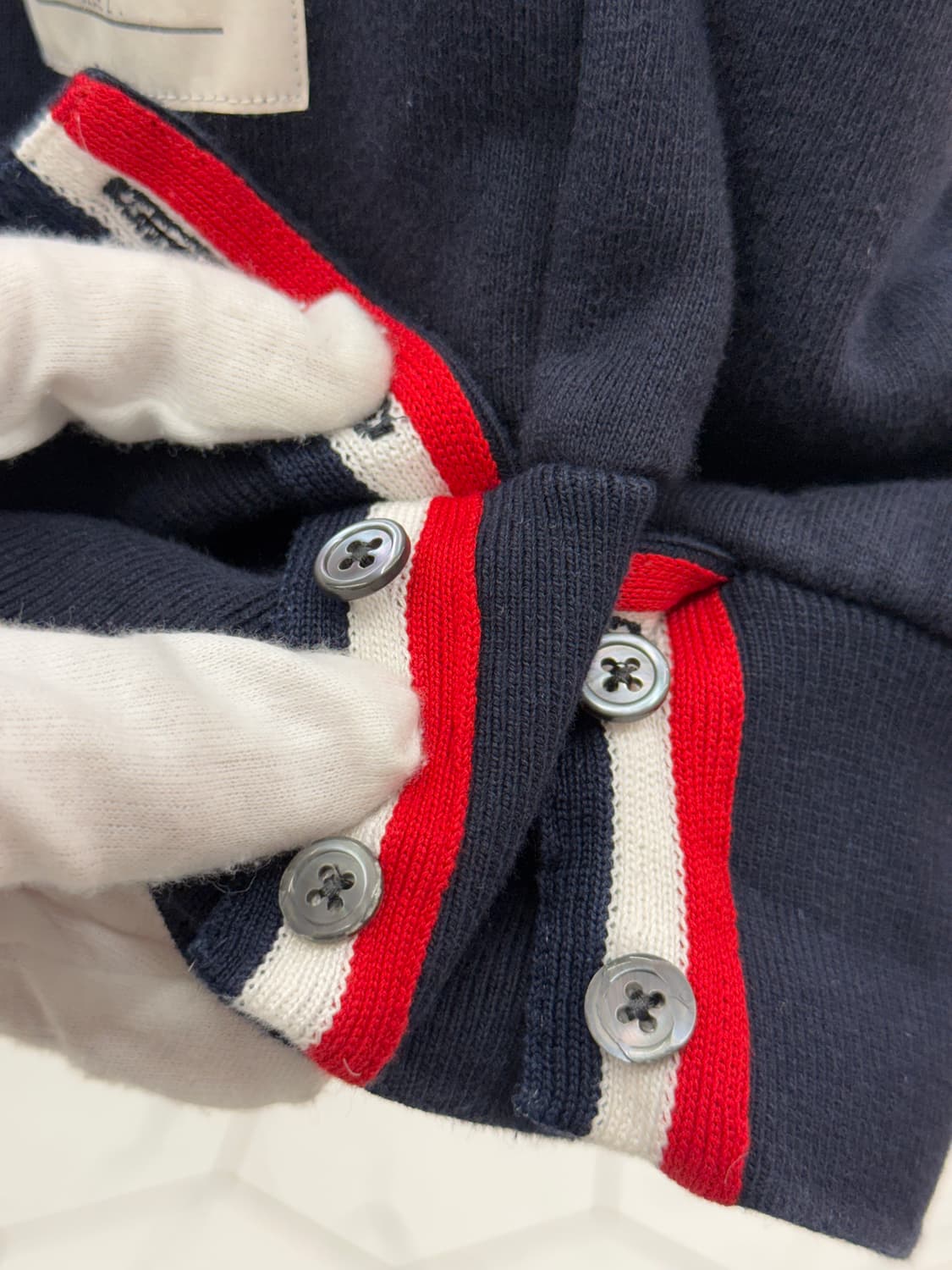 [2] 톰브라운 백삼선 맨투맨 상품이미지4