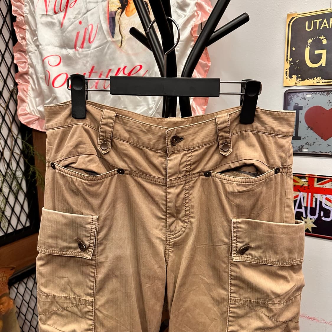 Beige Cargo Capri Pants  상품이미지3