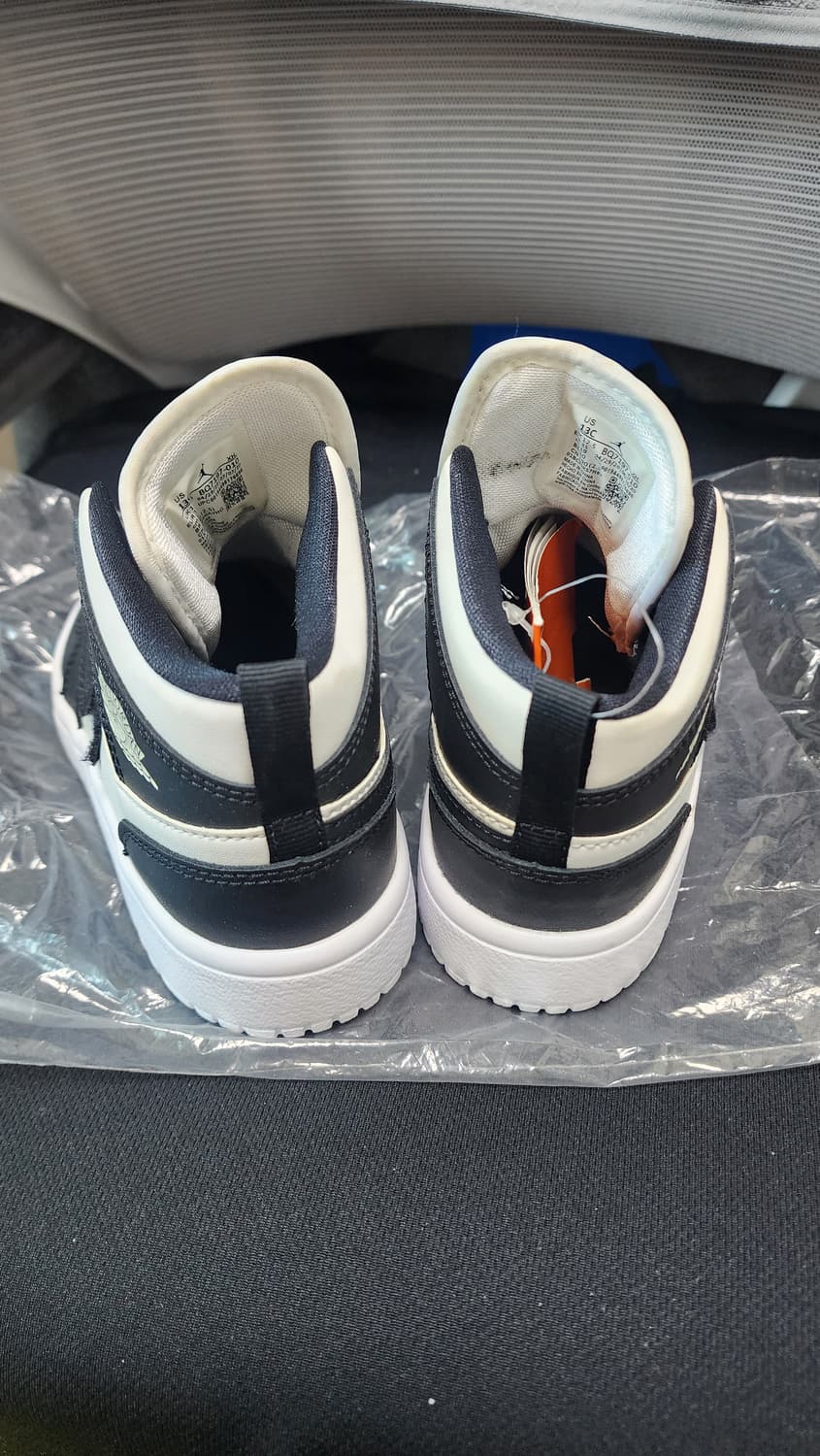 조던 키즈 벨크로 운동화 블랙/화이트 상품이미지2