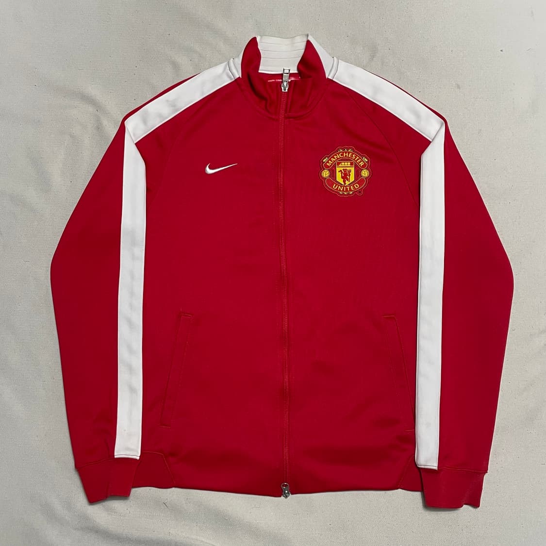 L 나이키 맨체스터유나이티드 화이트라인 레드 트랙탑 상품이미지2