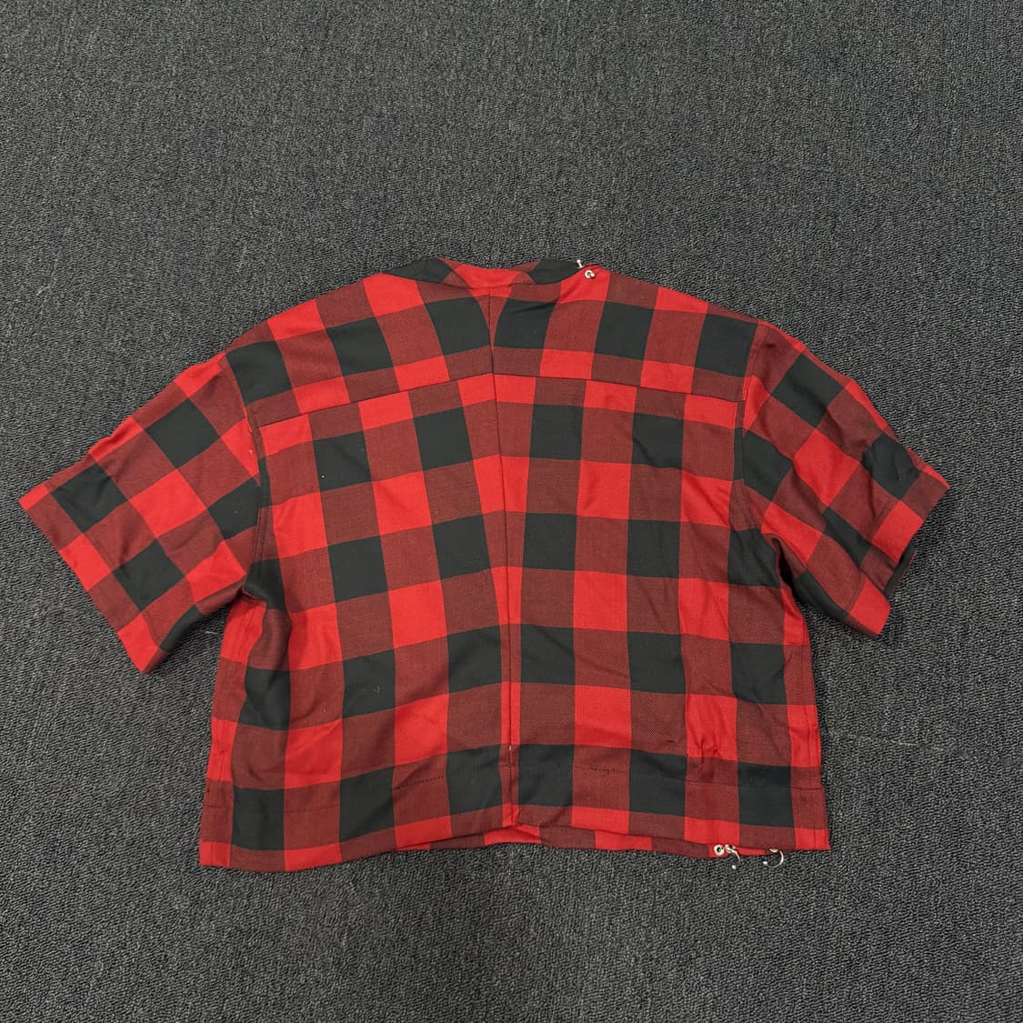 sacai 사카이 22ss 버팔로 체크 프린트 핀 디테일 탑 상품이미지5