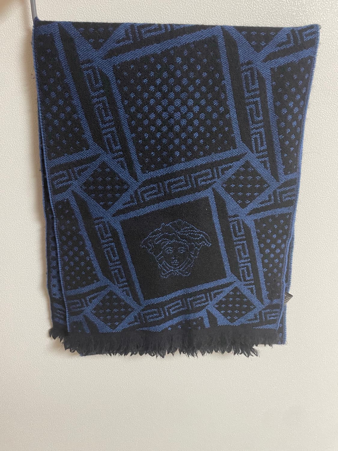 베르사체 메두사 머플러 상품이미지1