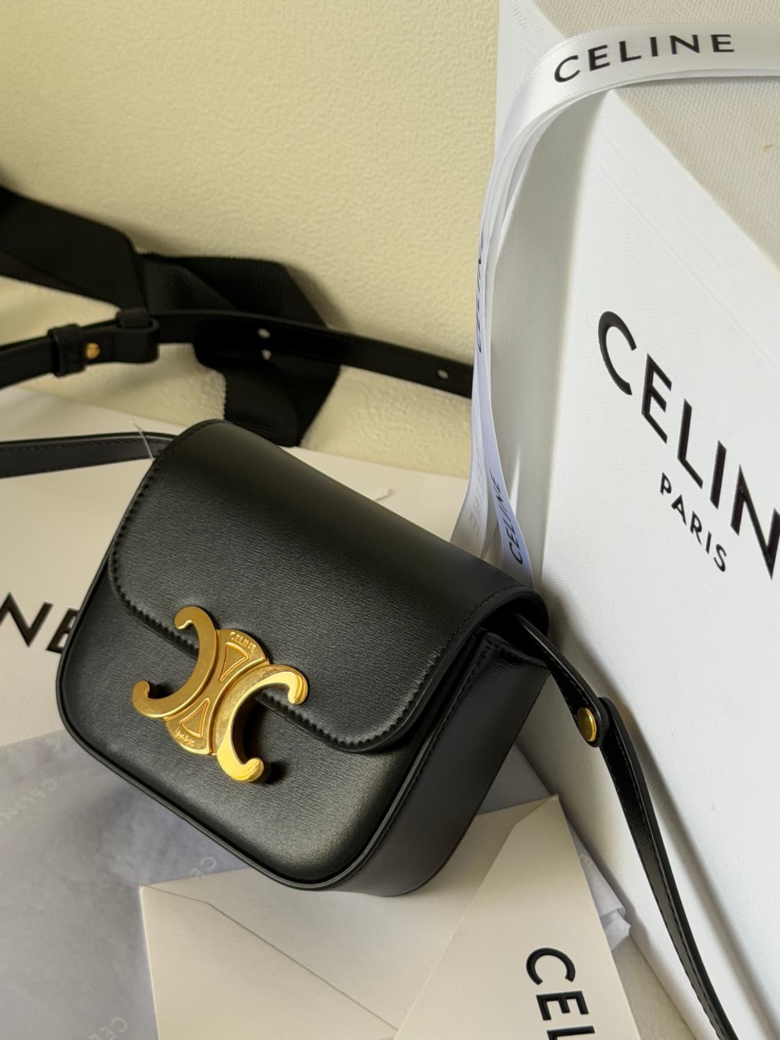 셀린느 트리오페 미니백 블랙 전시급 상품 상품이미지7