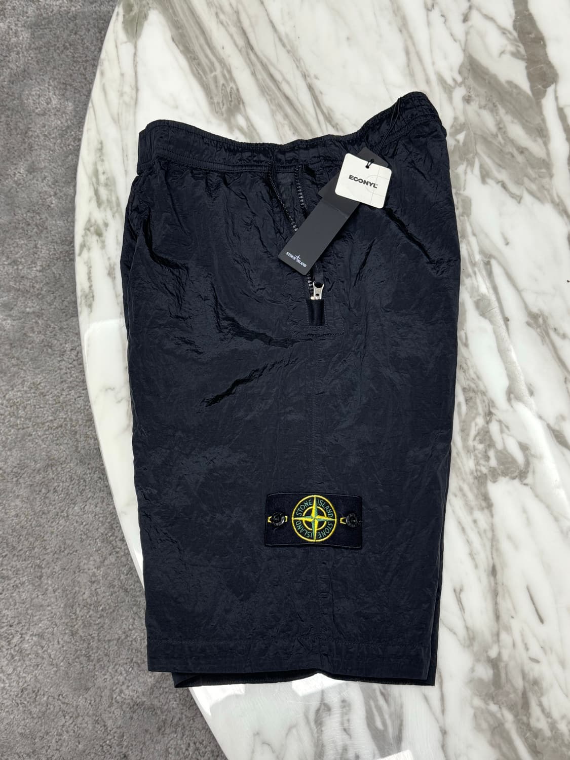 스톤아일랜드 나일론메탈 버뮤다 팬츠 반바지 상품이미지1