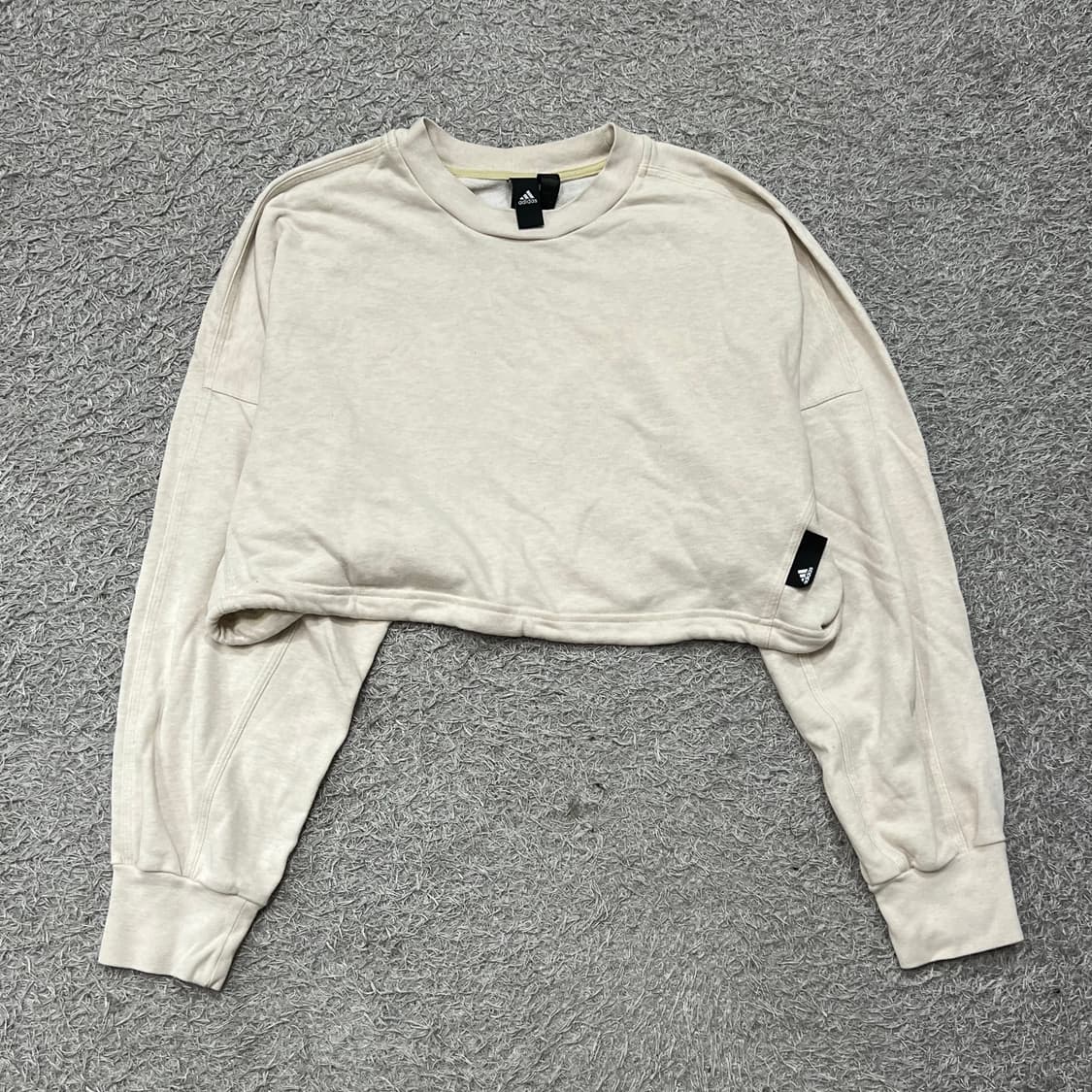 [우먼95] 아디다스 크롭 맨투맨 상품이미지2