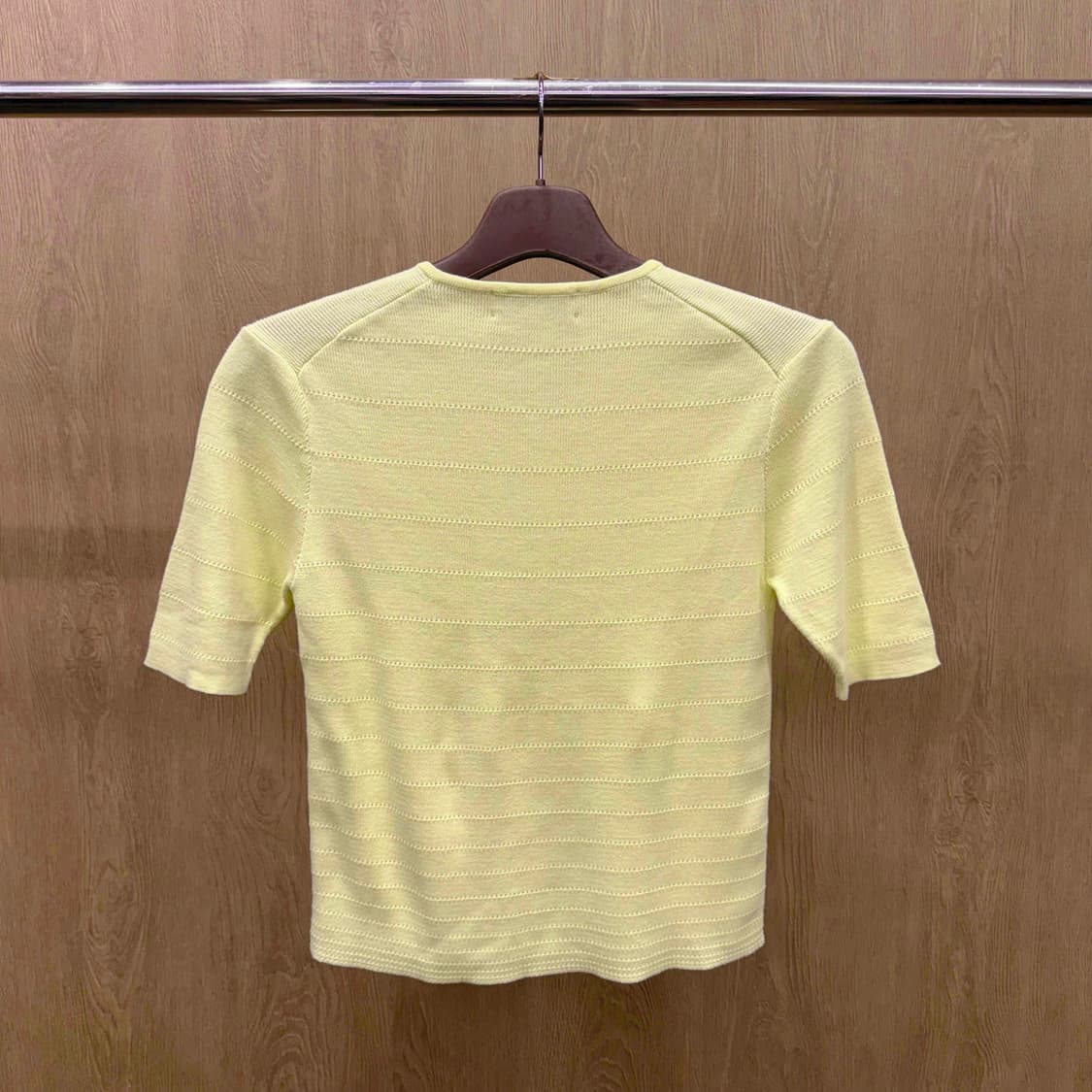 브룩스 브라더스 브이넥 반팔 니트 스트라이프 조직 디테일 옐로우 상품이미지3