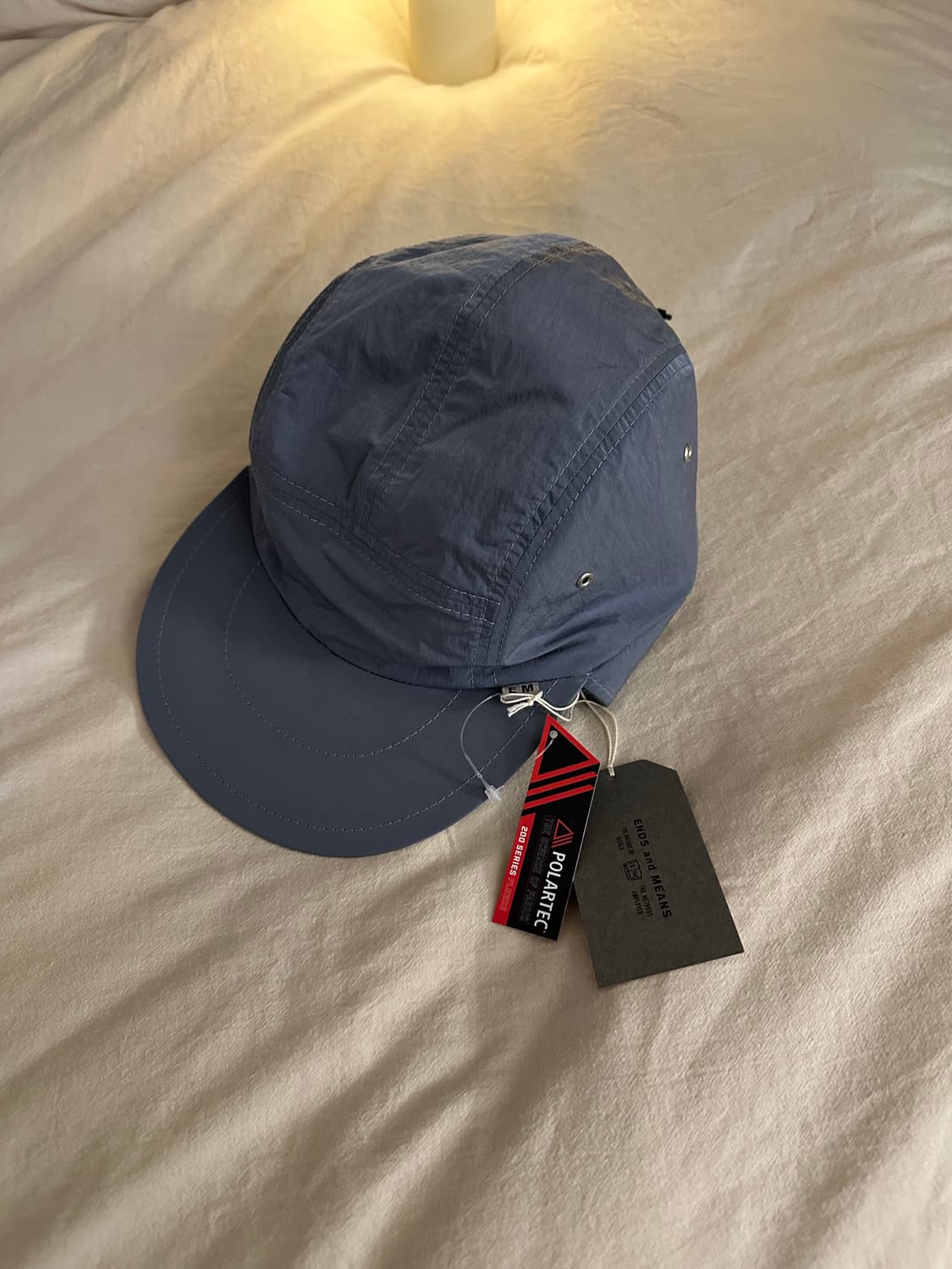 Ends and Means 엔즈앤드민즈 폴라텍 이어 플랩 캠프캡 애쉬블루 상품이미지1