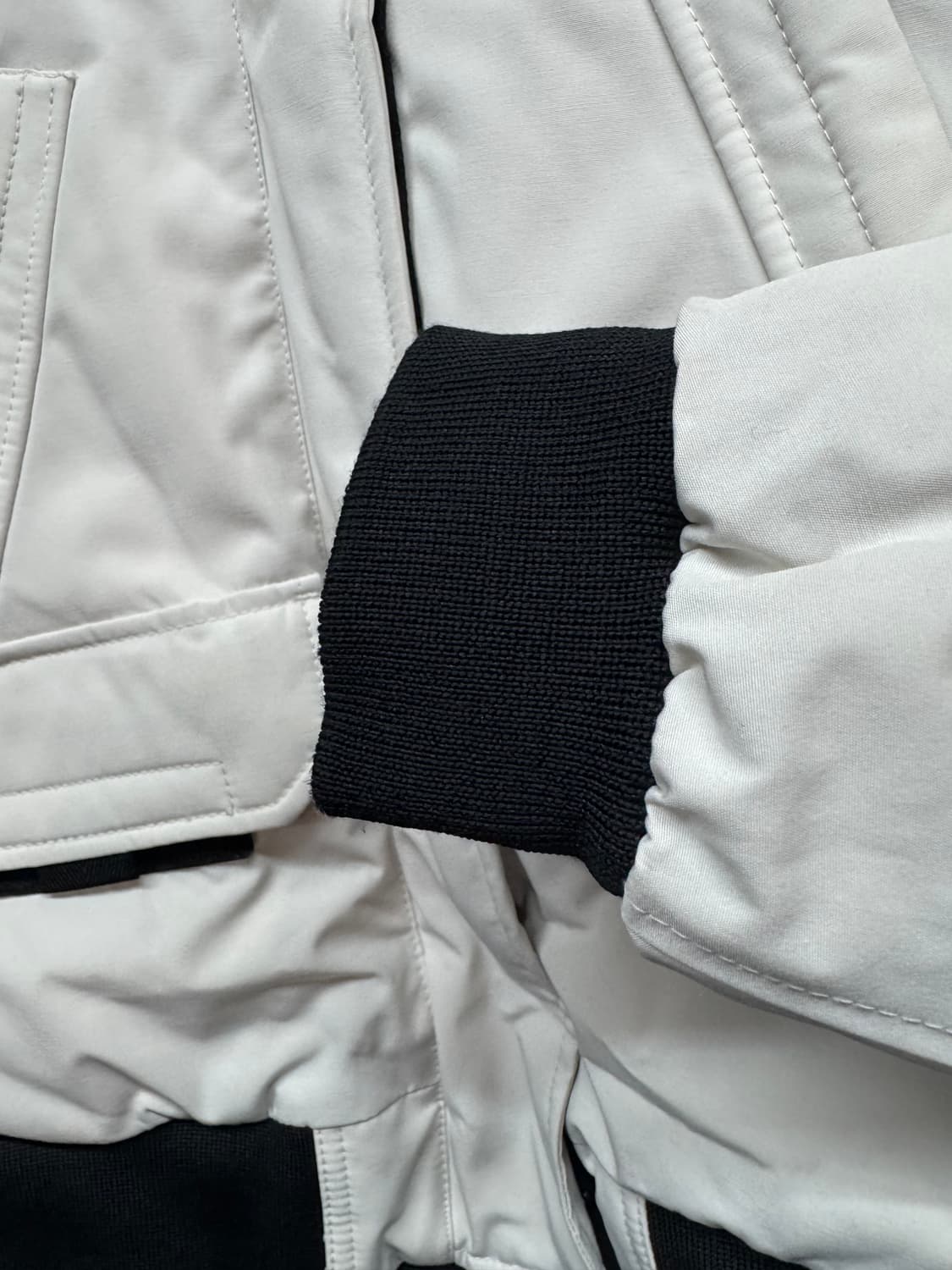 내셔널지오그래픽 와펜로고 덕다운 숏 후드패딩 S(M~L) 상품이미지3