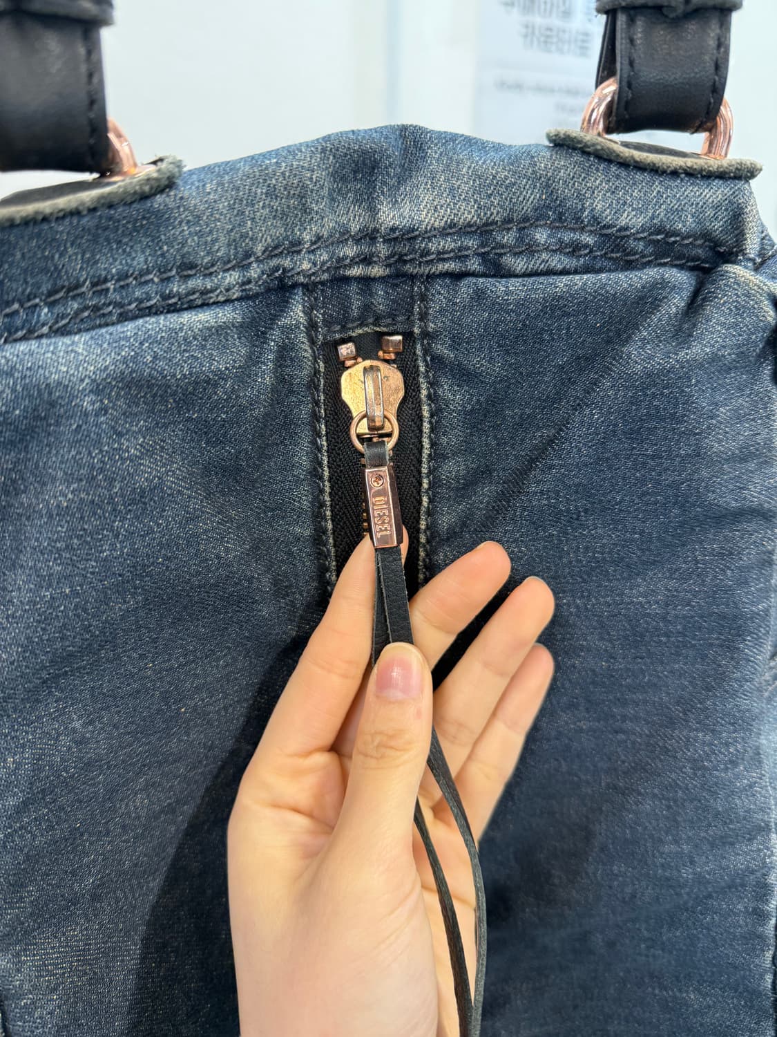 DIESEL denim X leather wave shoulder bag 상품이미지6