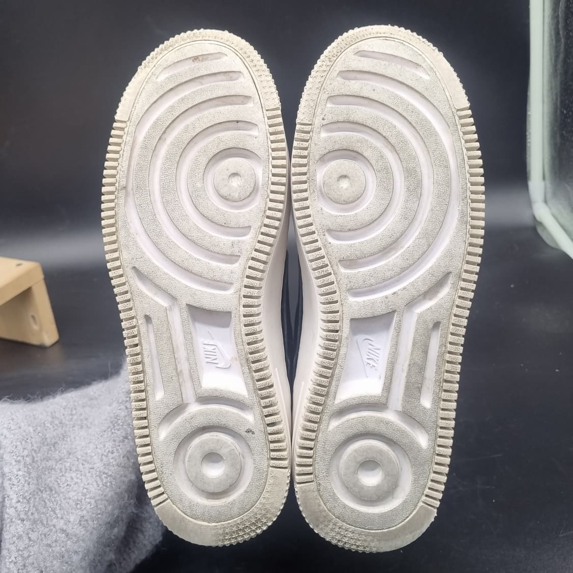 나이키 에어포스1 세이지로우 스니커즈240 상품이미지3