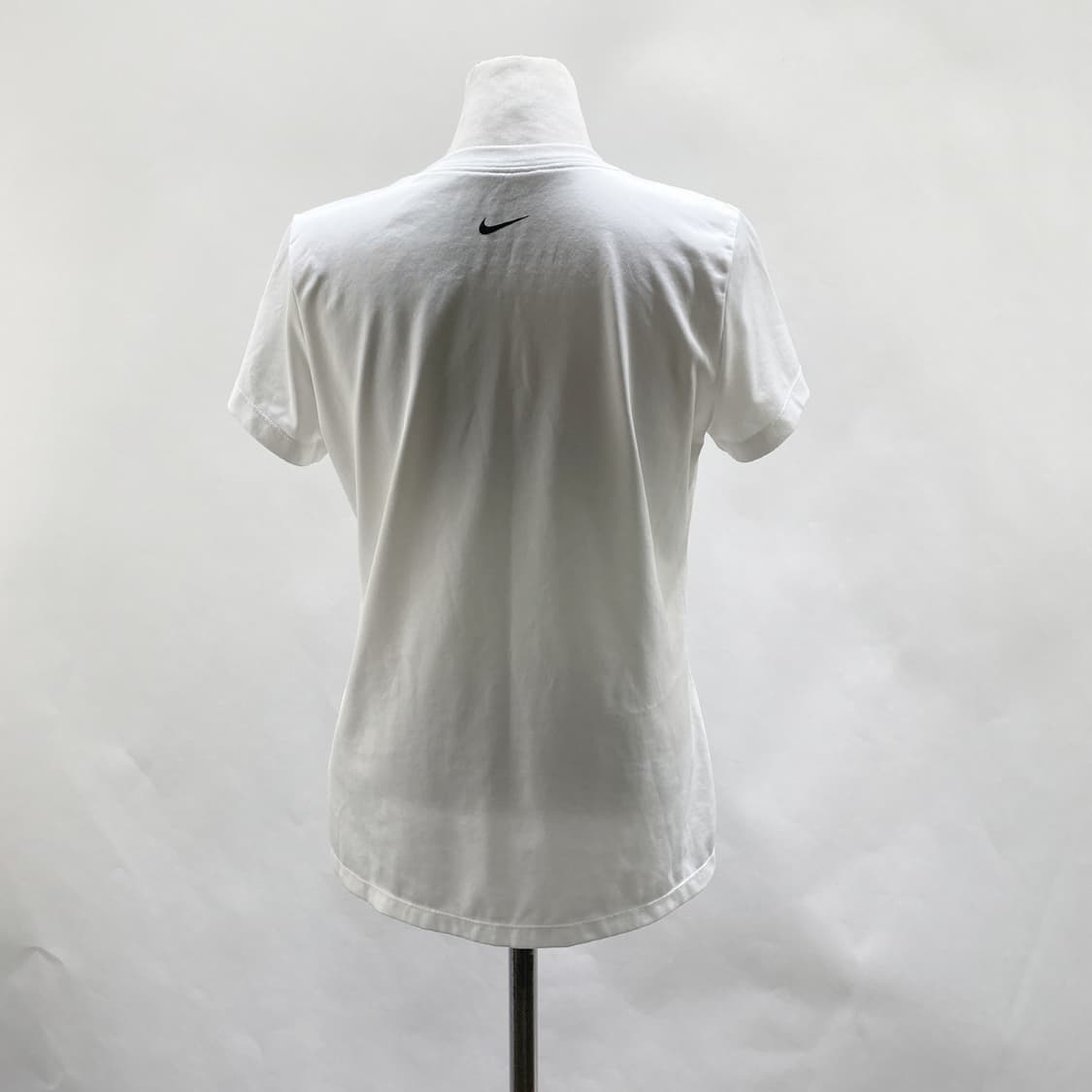 나이키 저스트두잇 여성스포츠반팔티 화이트 S 상품이미지3