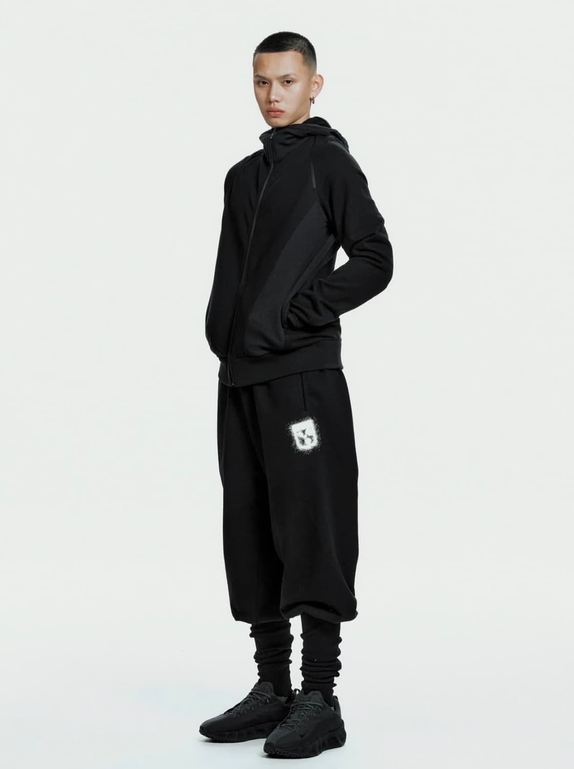 혜인서 25fw slashed zip hoodie 차콜 상품이미지3
