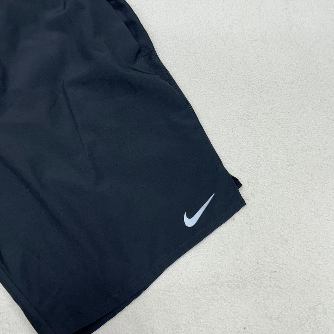 Nike black running shorts 상품이미지4
